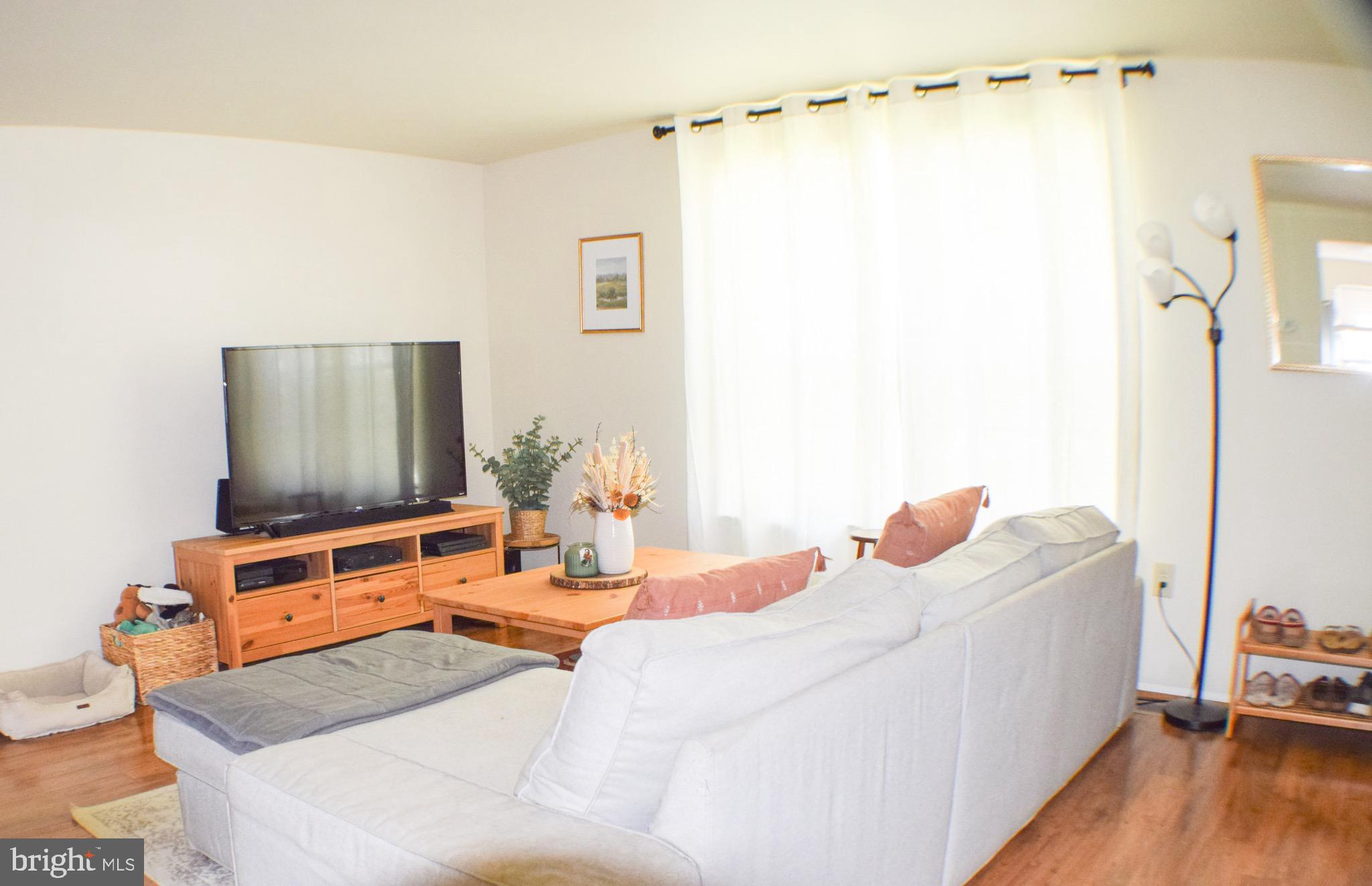 HILLSDALE - Residential