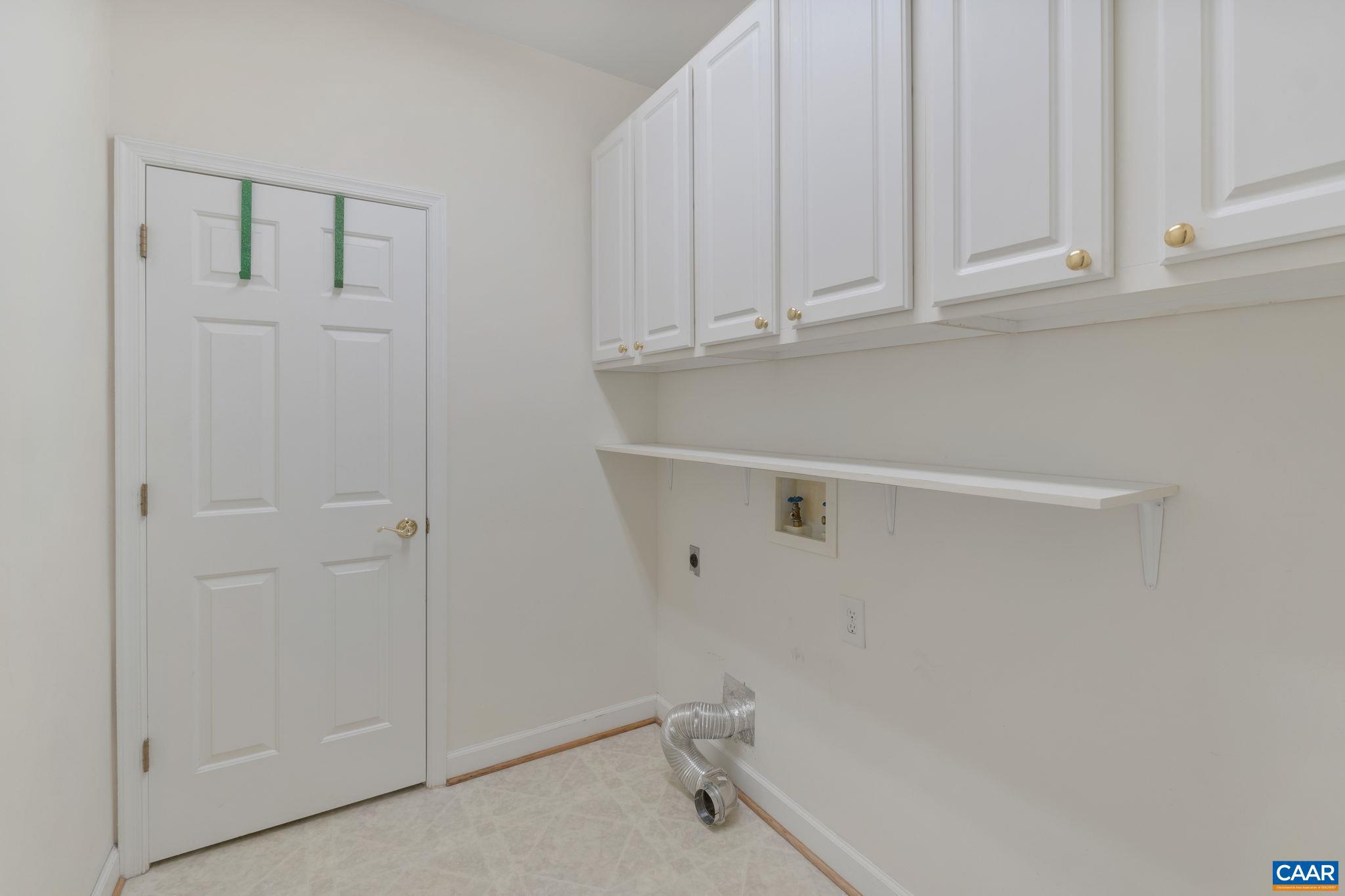 DUNLORA - Residential