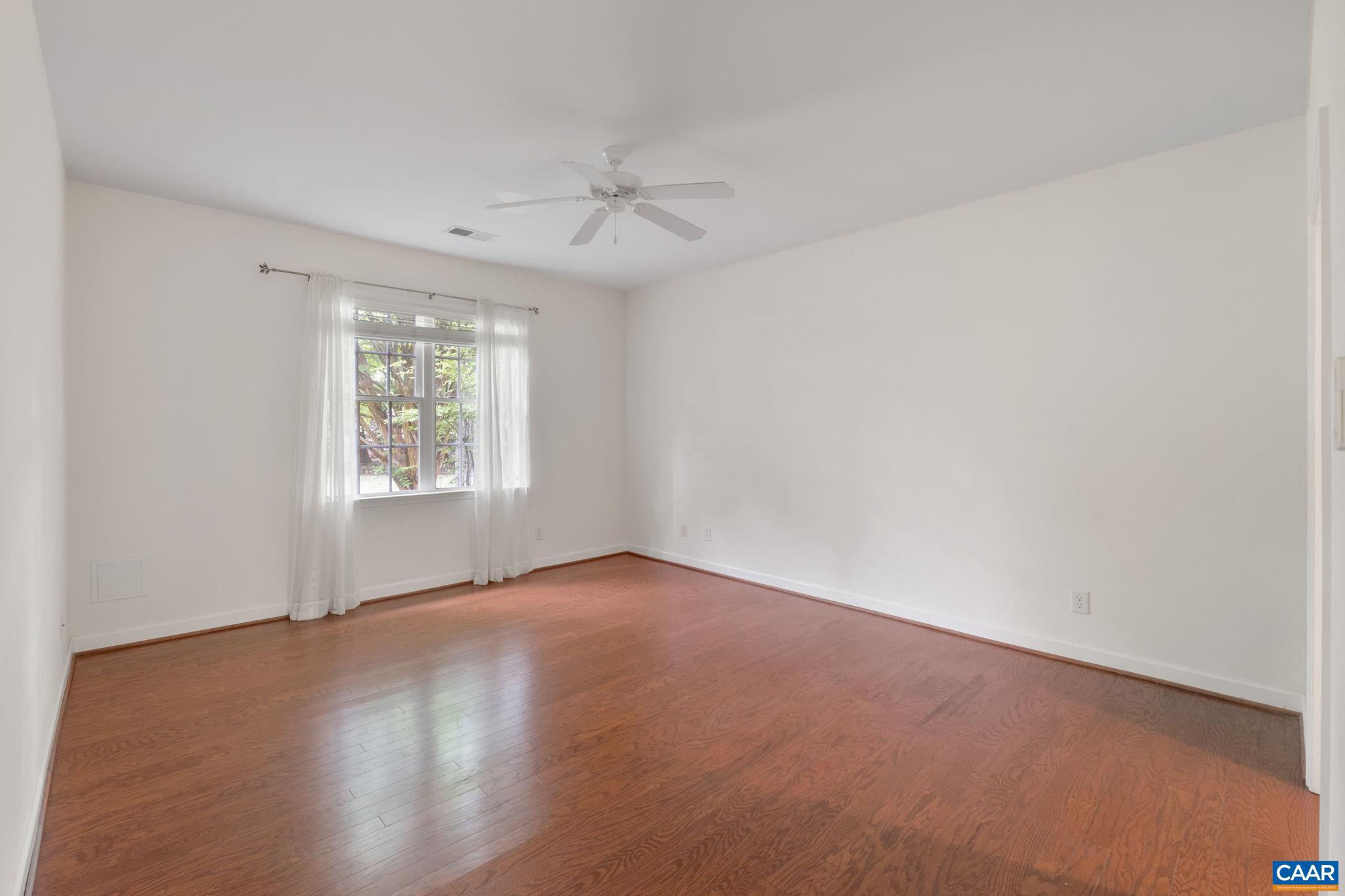 DUNLORA - Residential