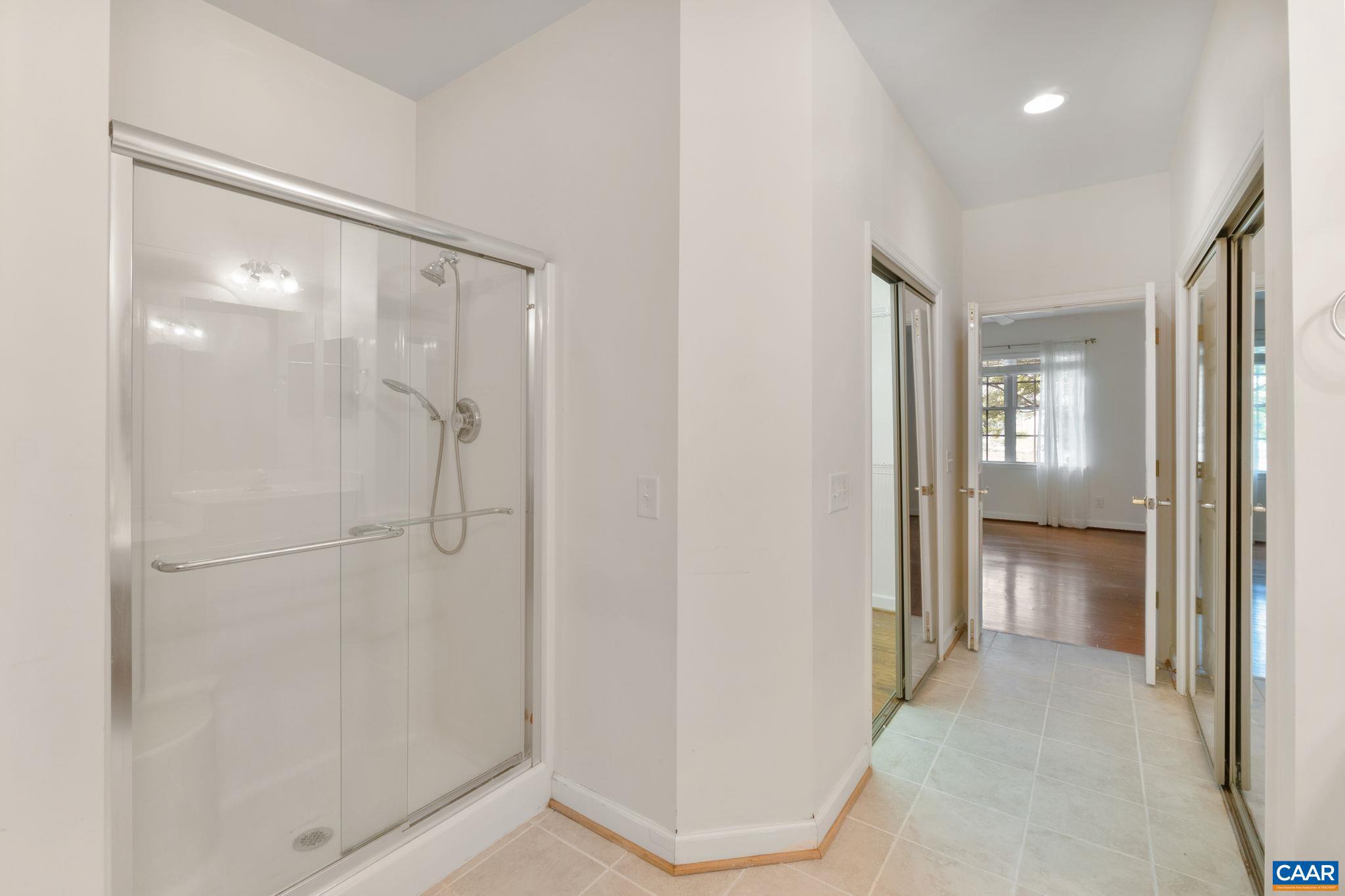 DUNLORA - Residential