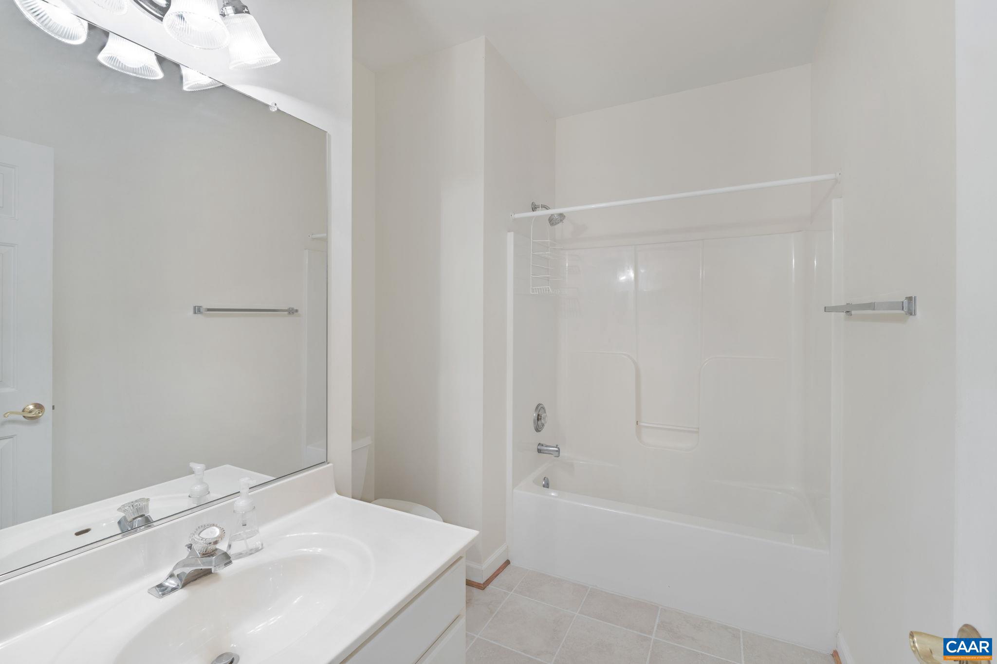 DUNLORA - Residential