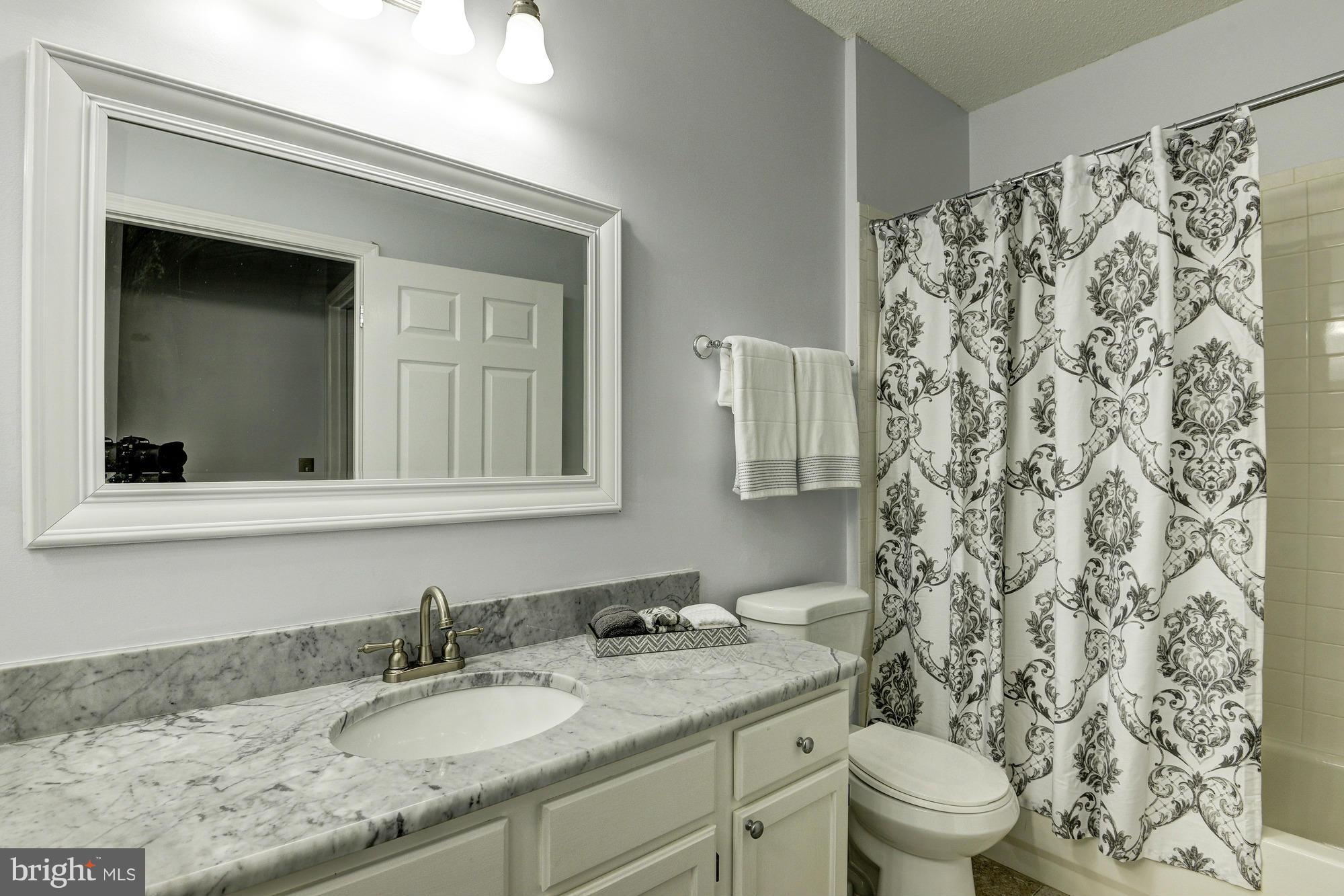 EDGEWATER AT TOWN CENTER - Residential