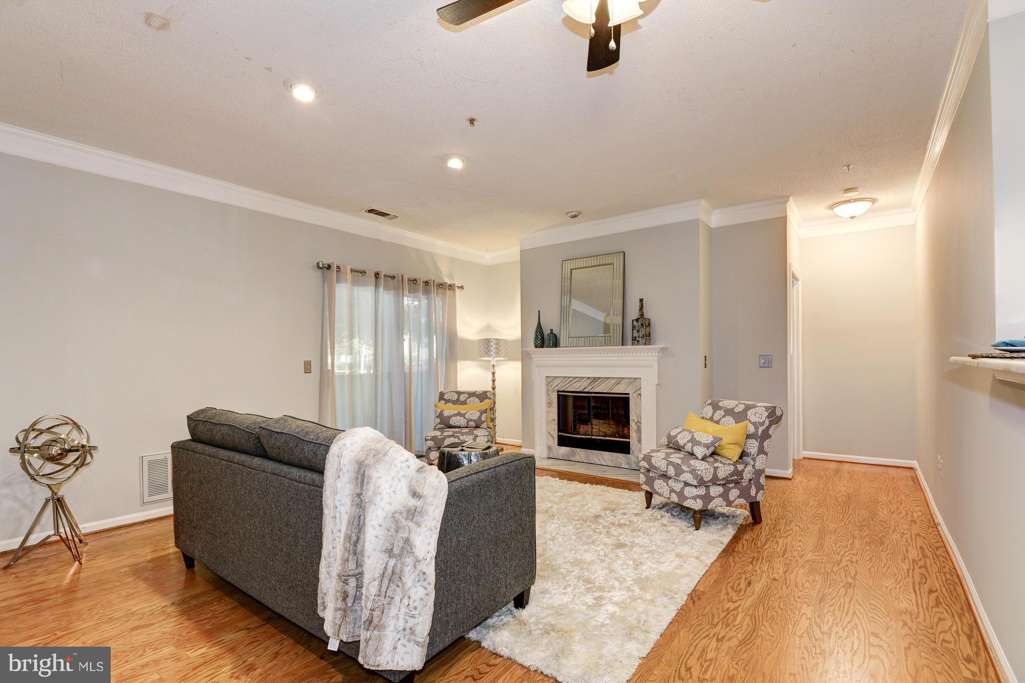 EDGEWATER AT TOWN CENTER - Residential