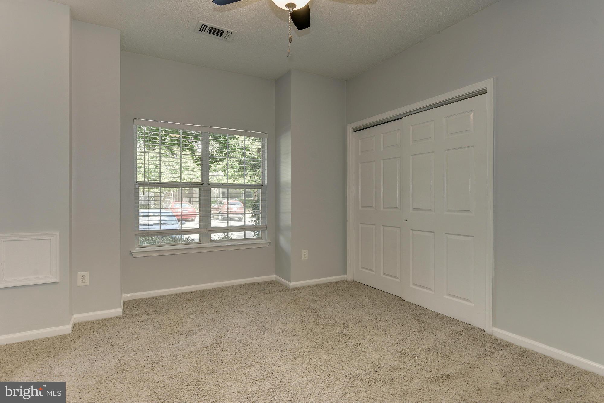 EDGEWATER AT TOWN CENTER - Residential