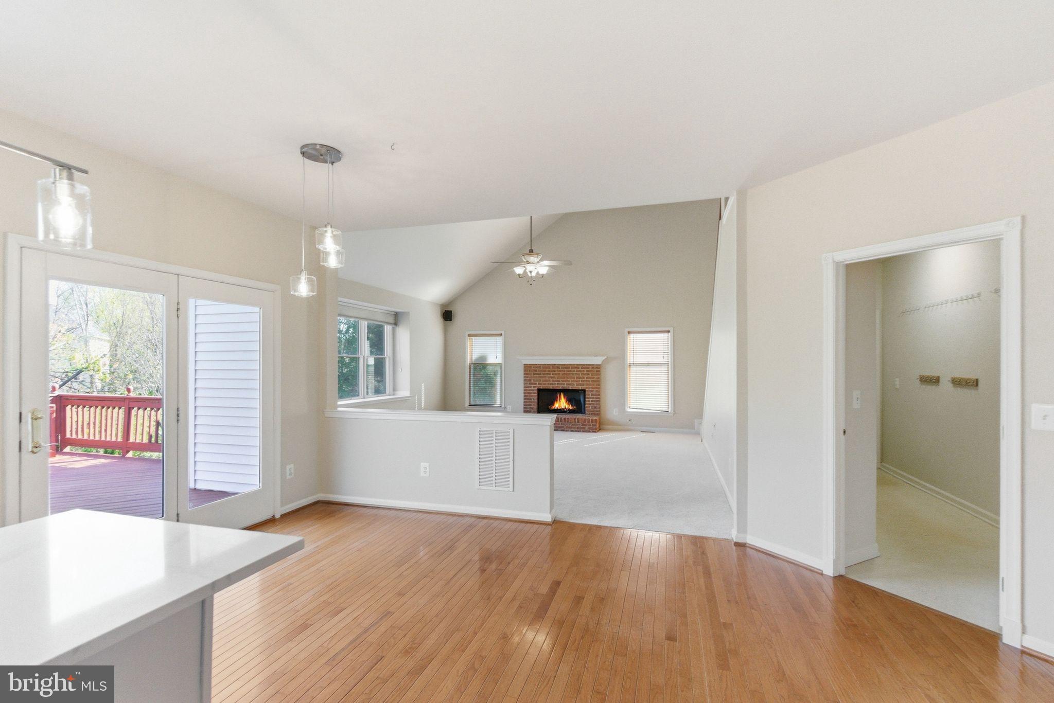 FARMWELL HUNT - Residential