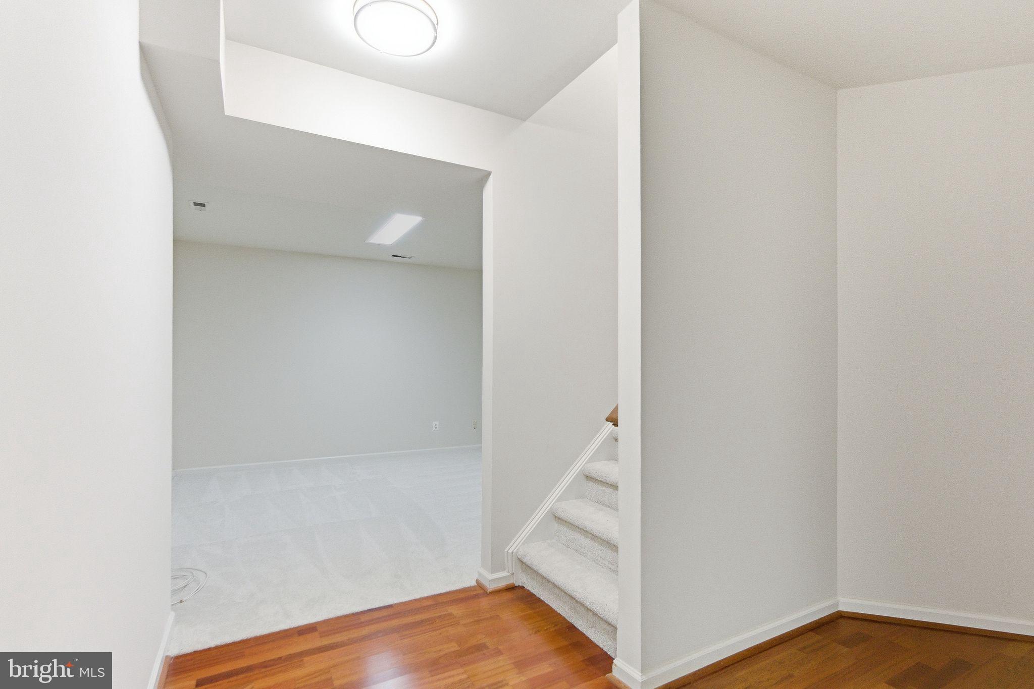 FARMWELL HUNT - Residential