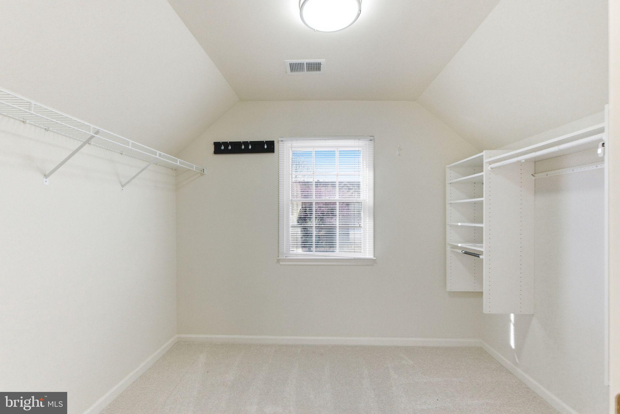 FARMWELL HUNT - Residential