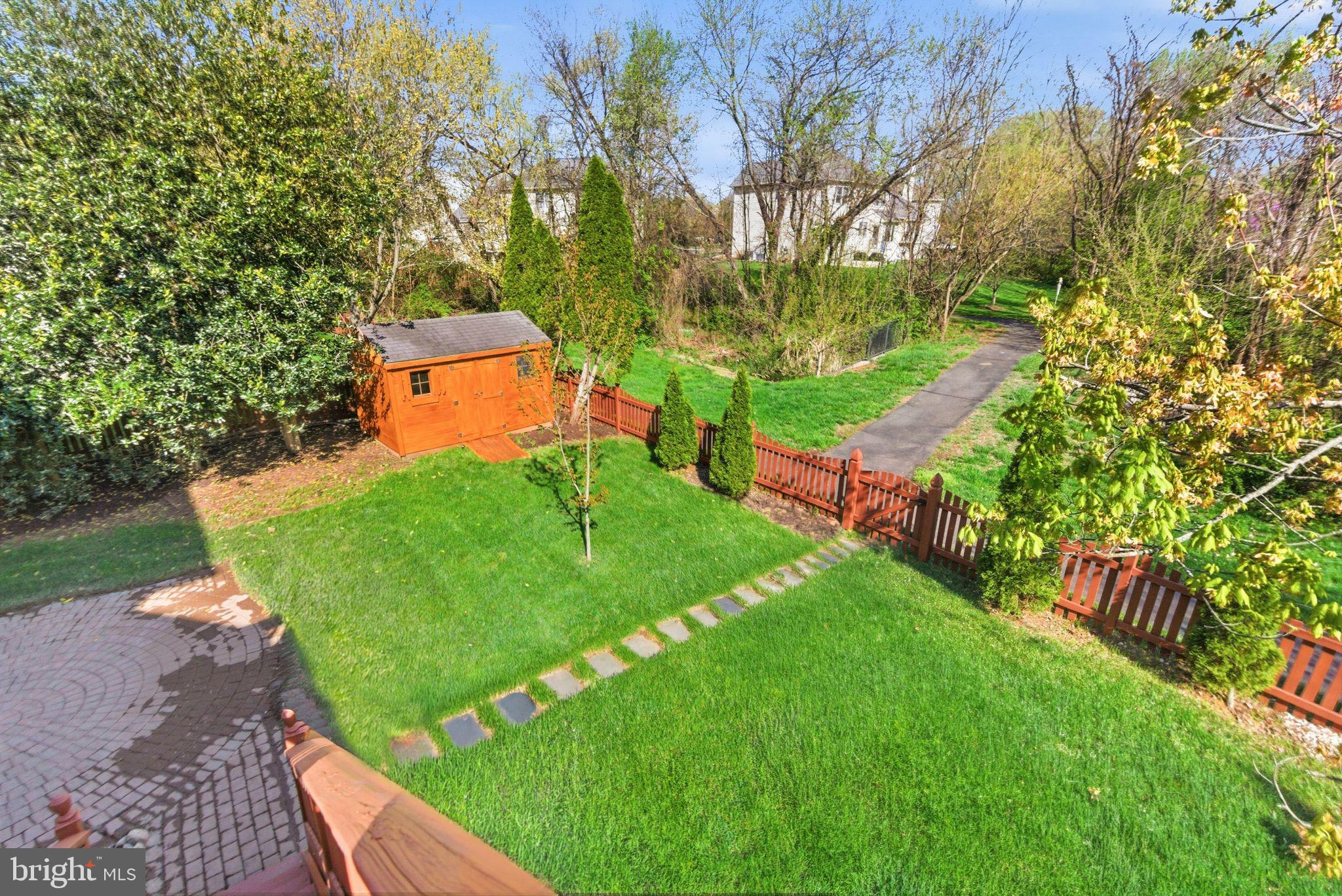 FARMWELL HUNT - Residential