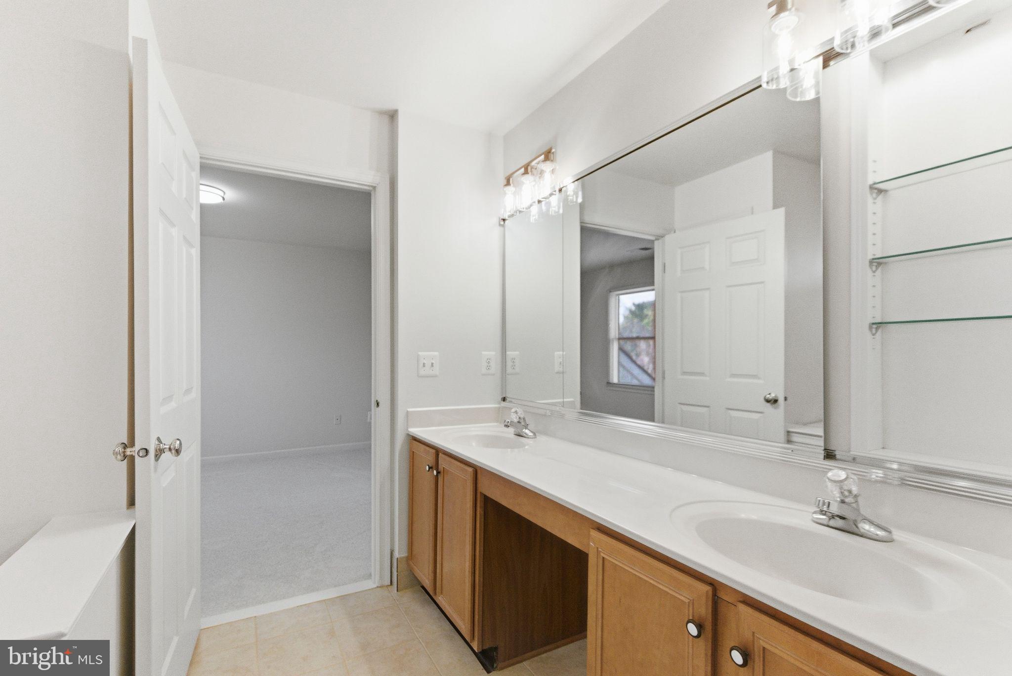 FARMWELL HUNT - Residential