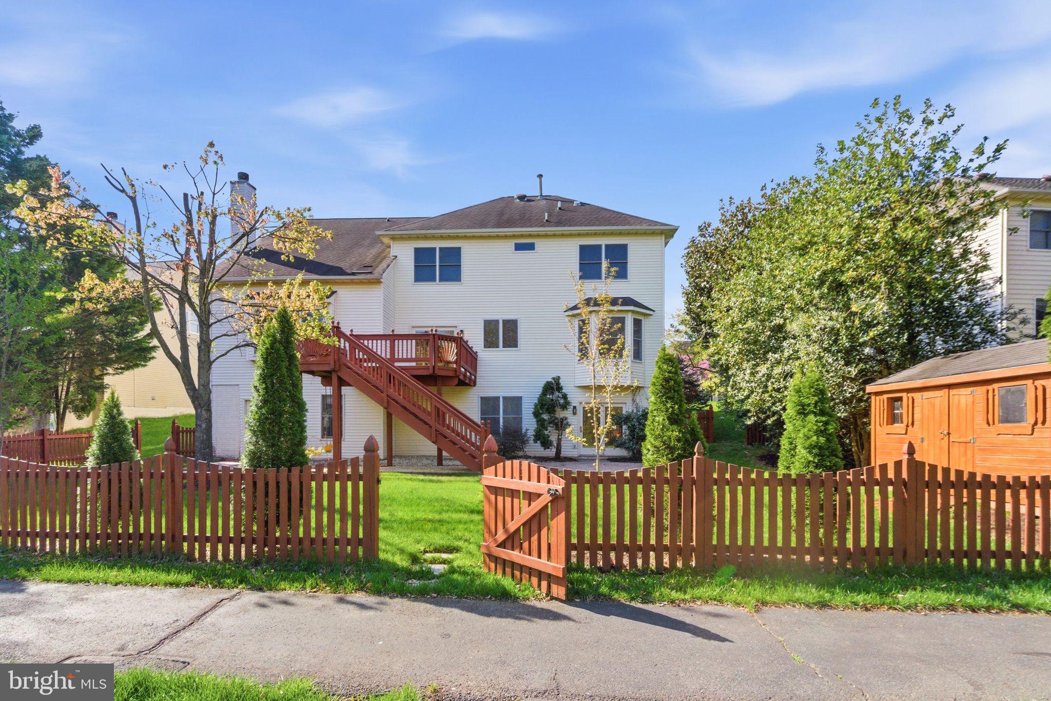 FARMWELL HUNT - Residential