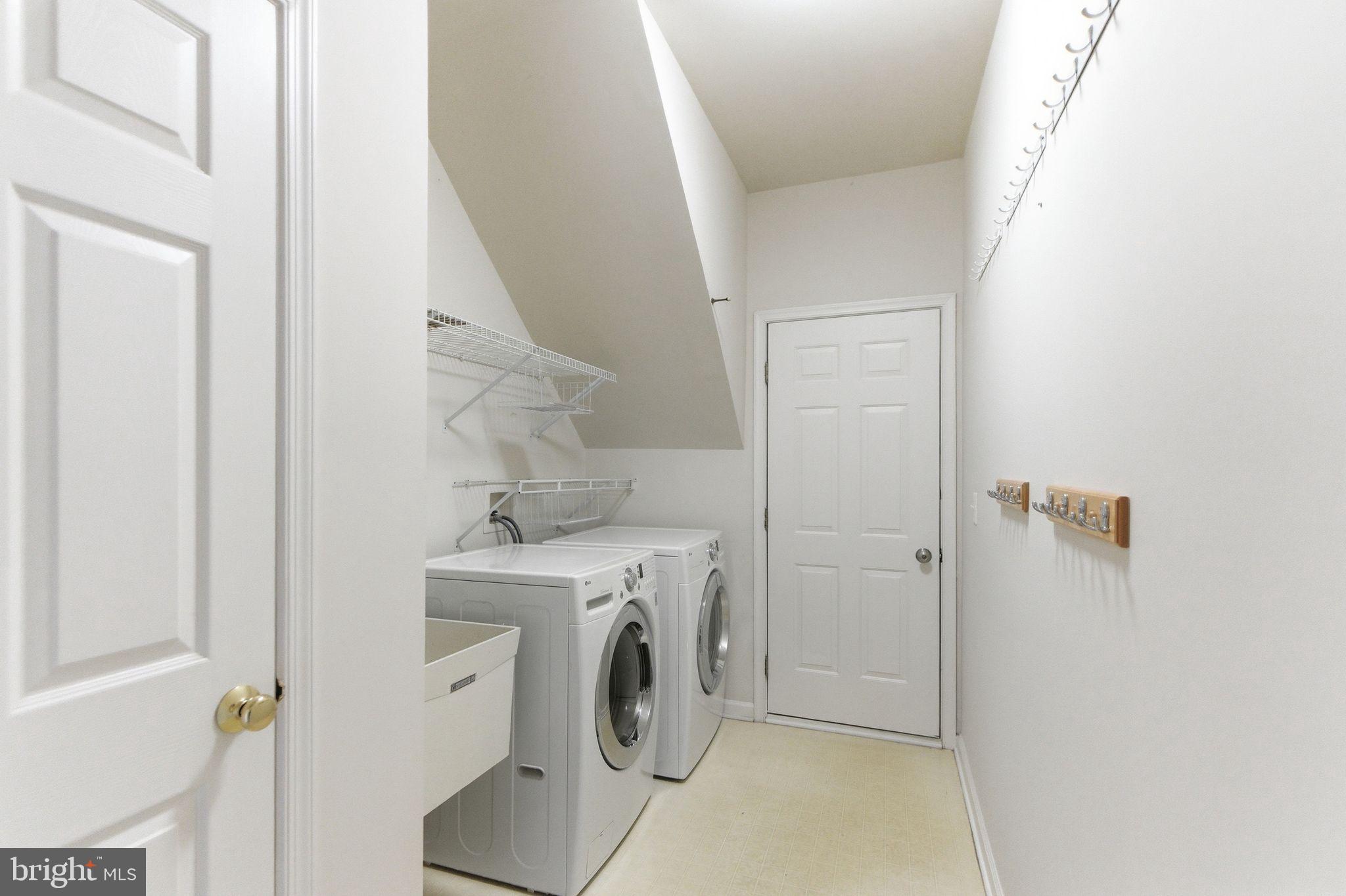 FARMWELL HUNT - Residential