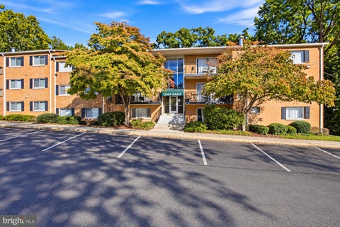 Photo of 12654 Dara Drive #T2, WOODBRIDGE, VA 22192 (MLS # VAPW2131514)