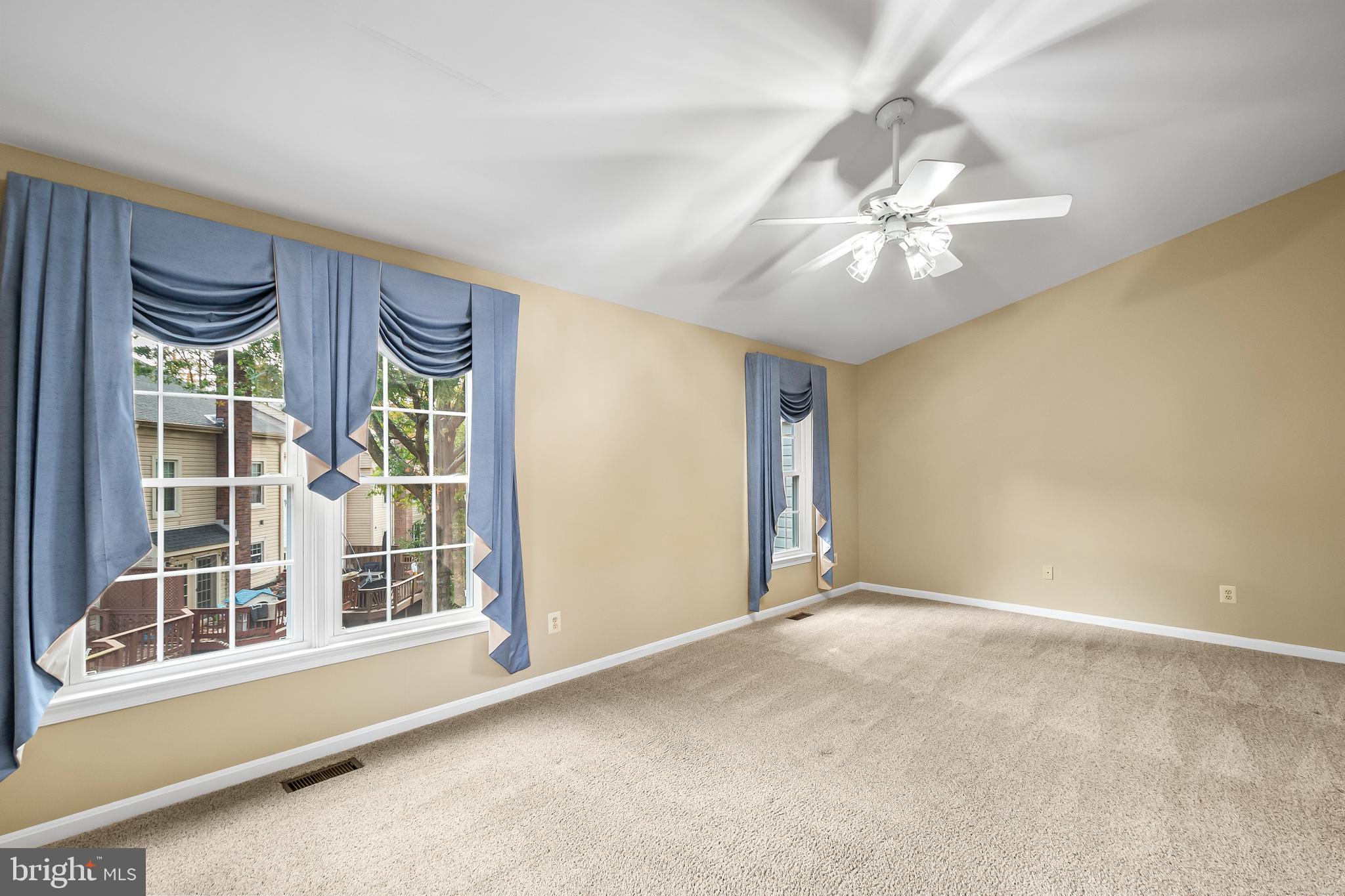 DAVENTRY PARK - Residential