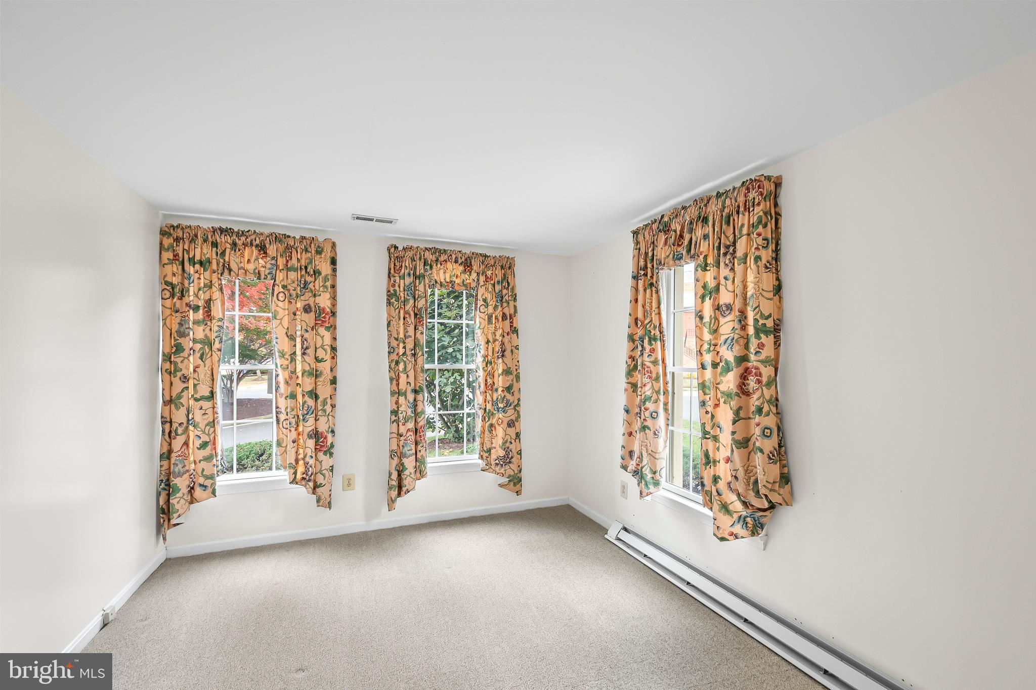 DAVENTRY PARK - Residential