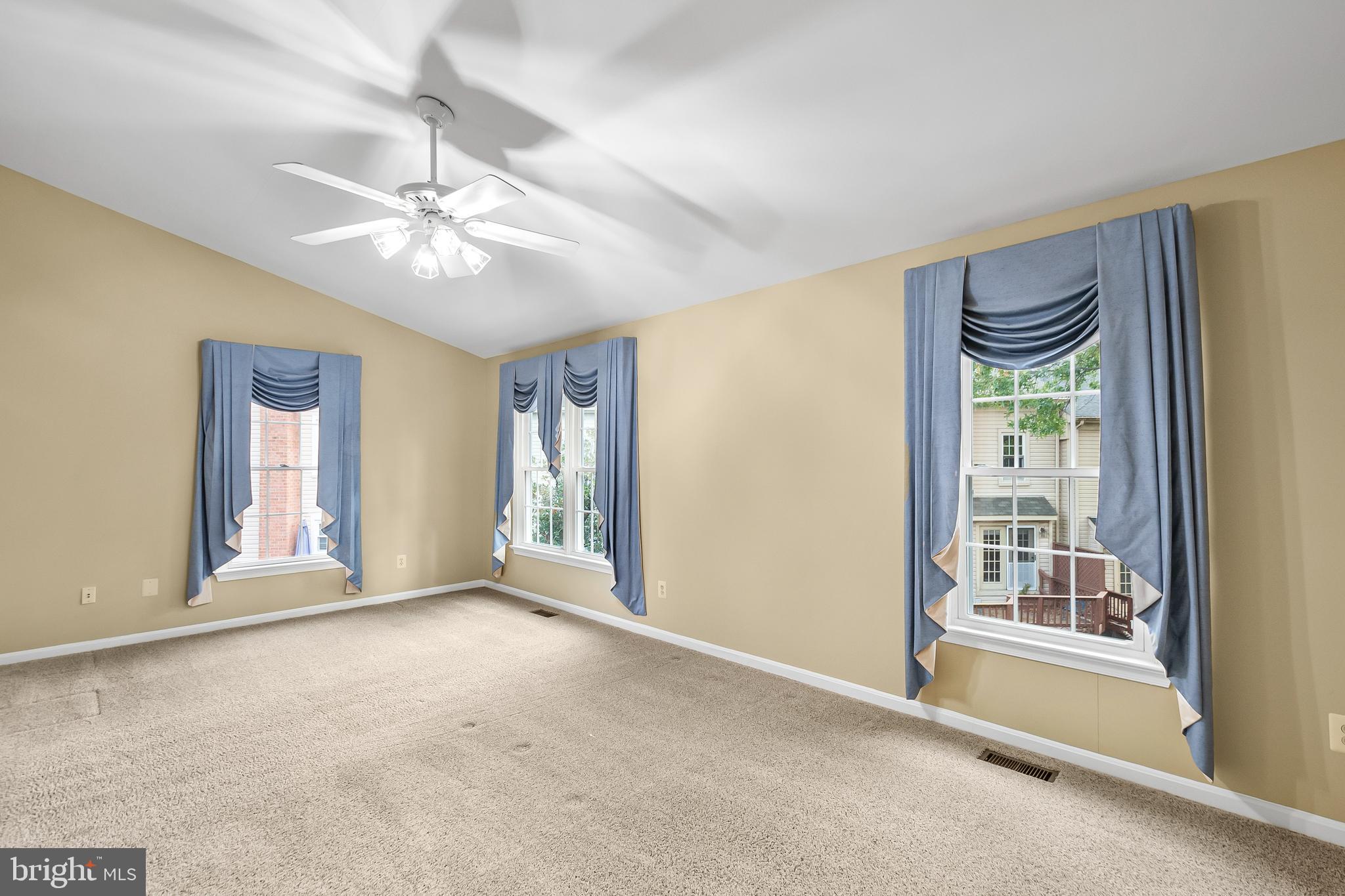 DAVENTRY PARK - Residential