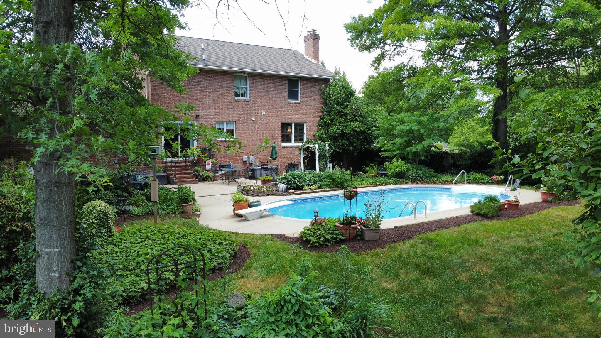 CLOVERDALE - Residential