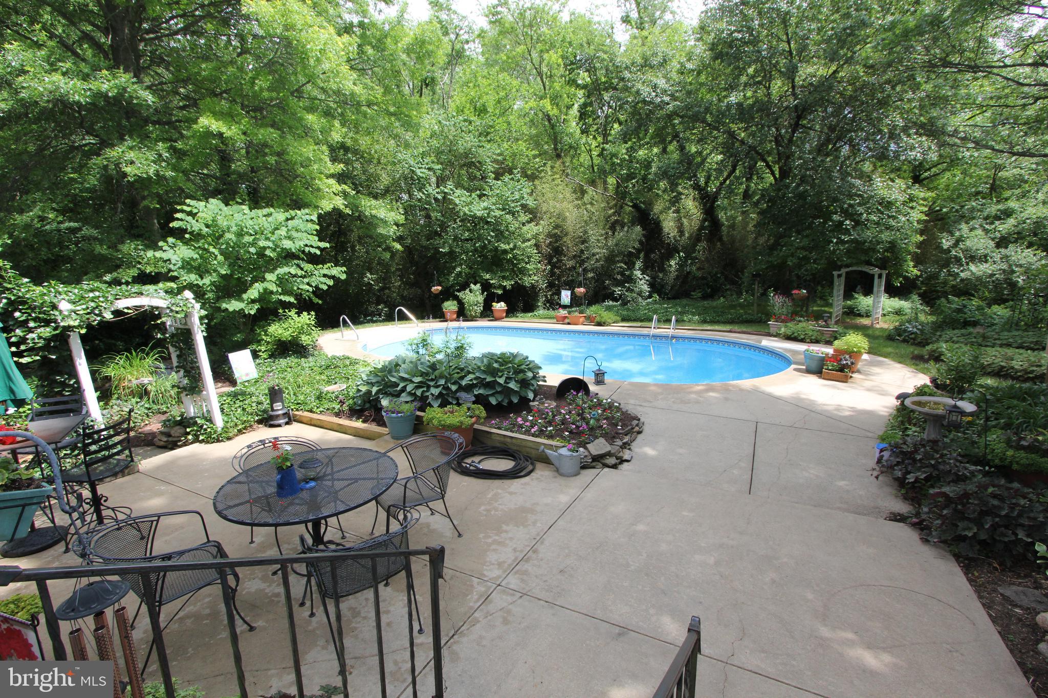 CLOVERDALE - Residential