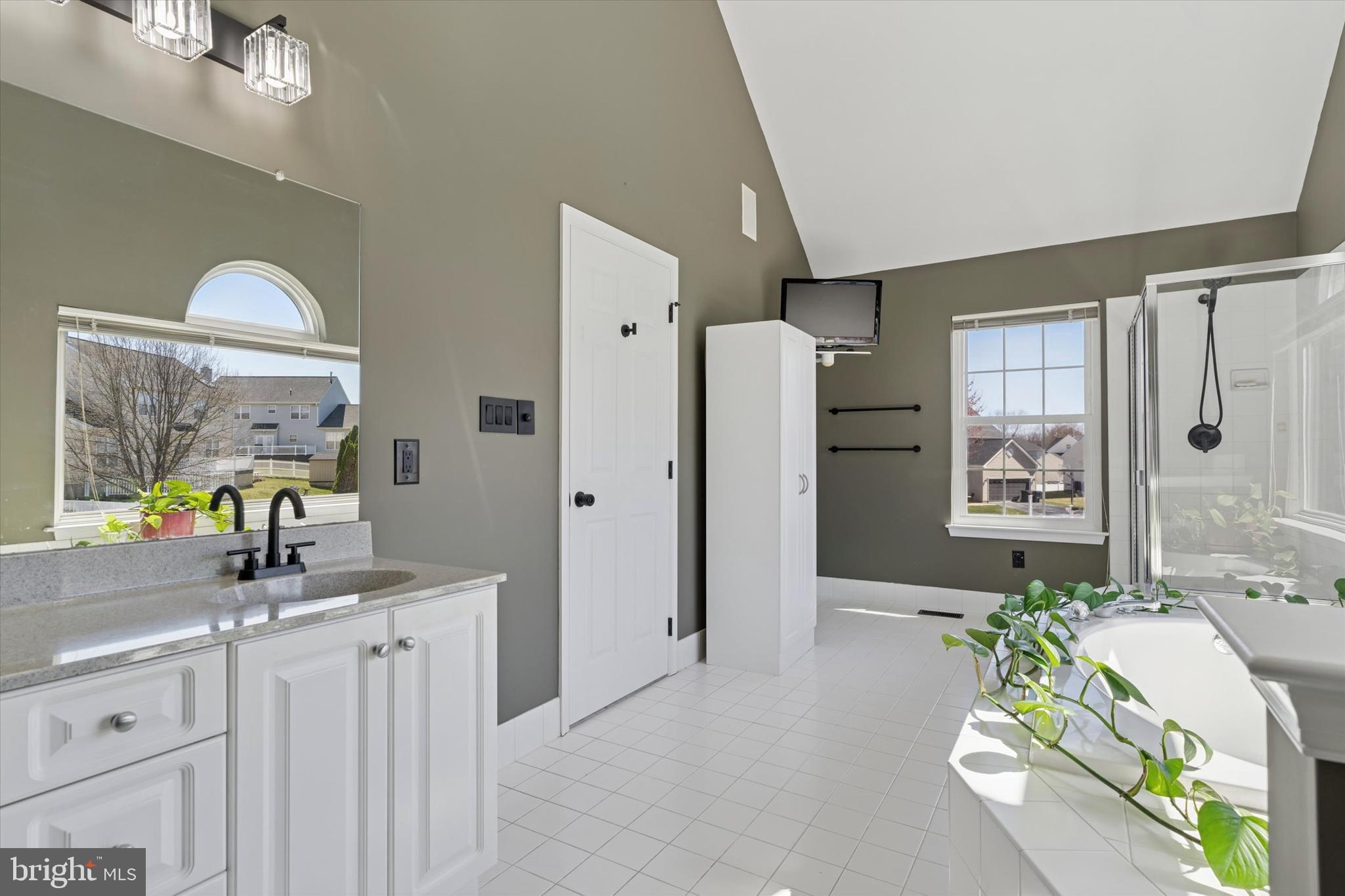 AUTUMN RIDGE - Residential