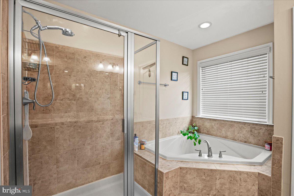 TURNING LEAF ESTATES - Residential