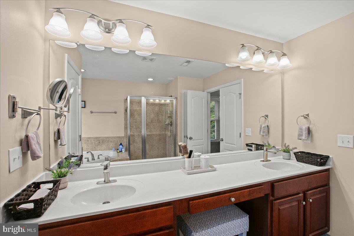 TURNING LEAF ESTATES - Residential