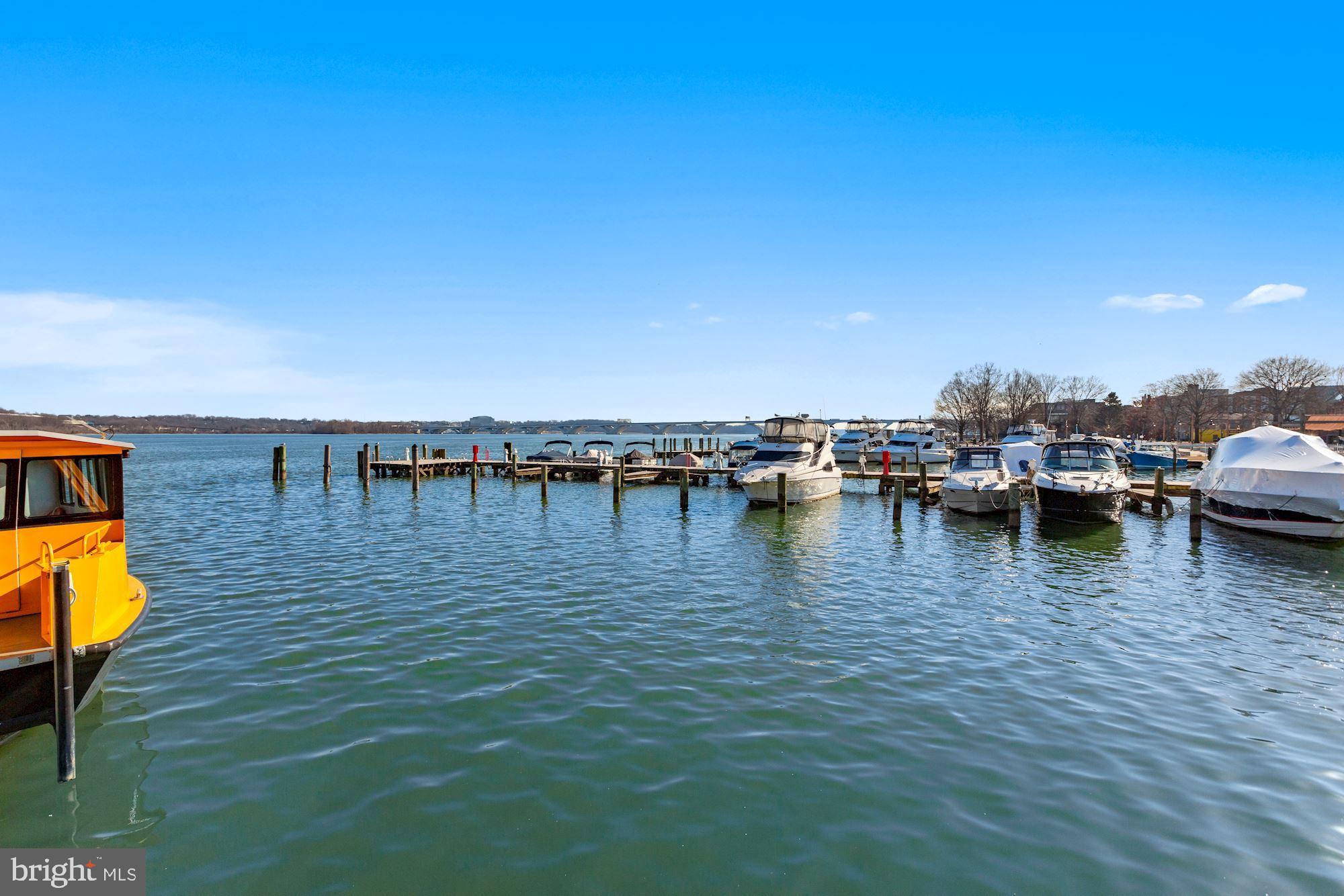 DEL RAY - Residential