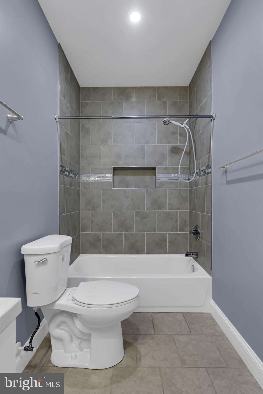 SPRINGS AT LENAH - Residential Lease