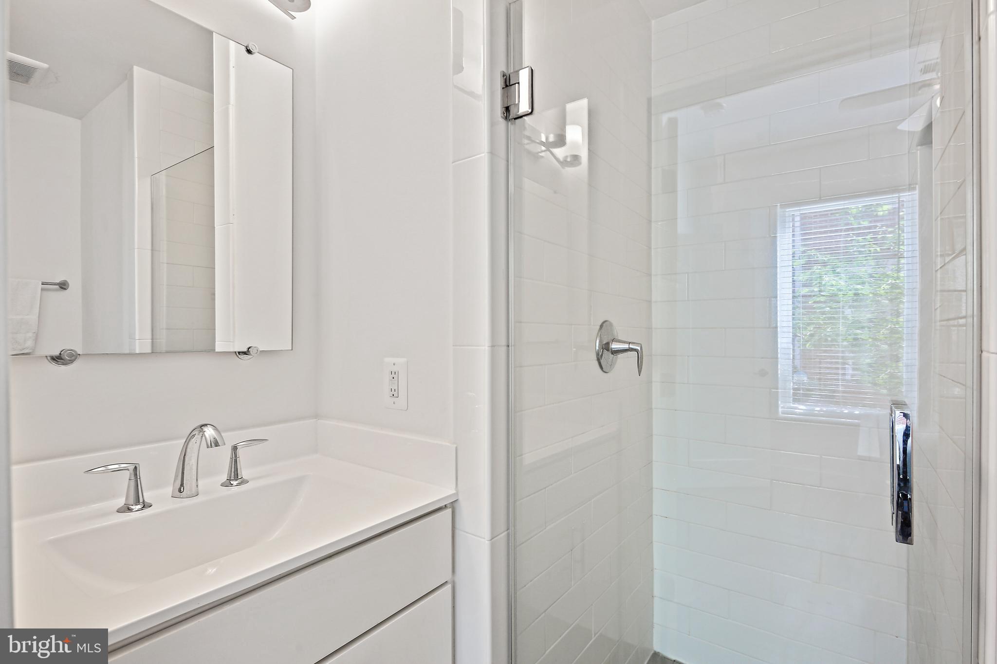 LOCUST POINT - Residential