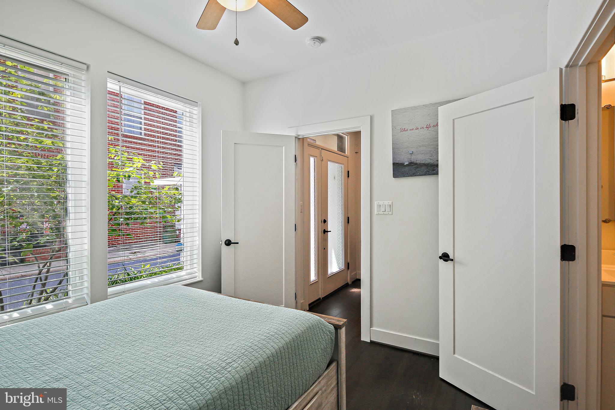 LOCUST POINT - Residential