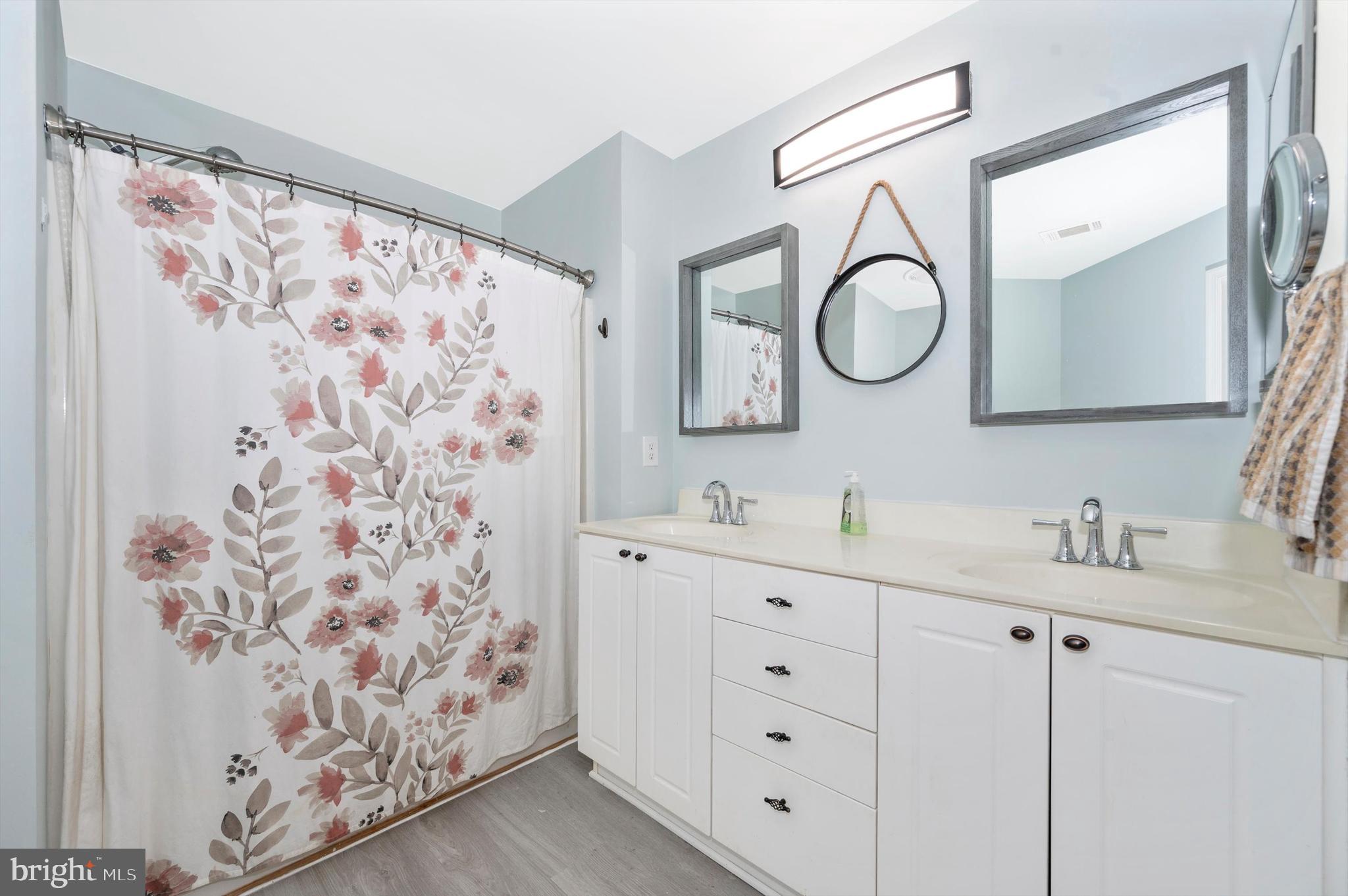 RIDGEVIEW II - Residential