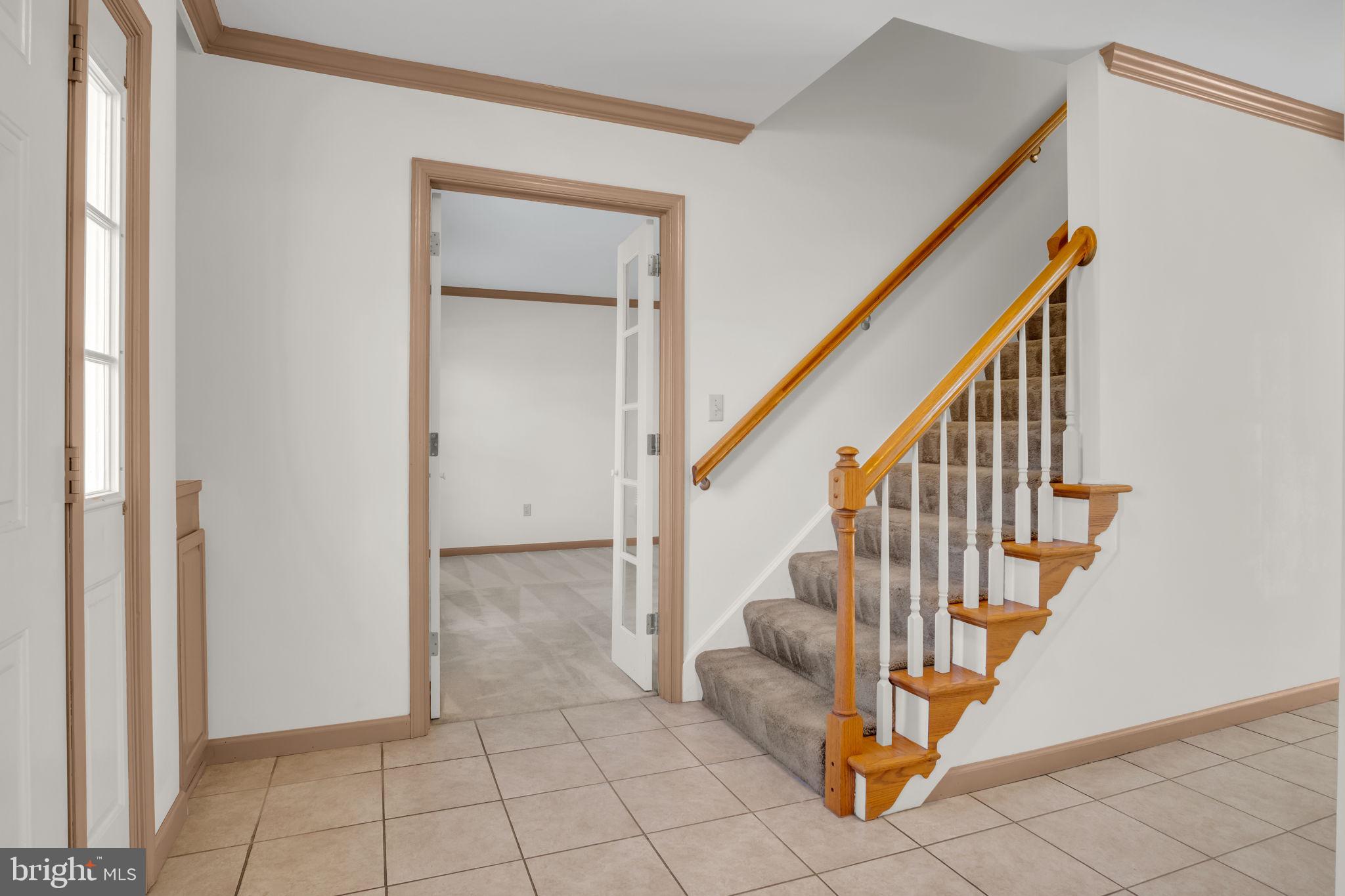 21 SURREY LANE