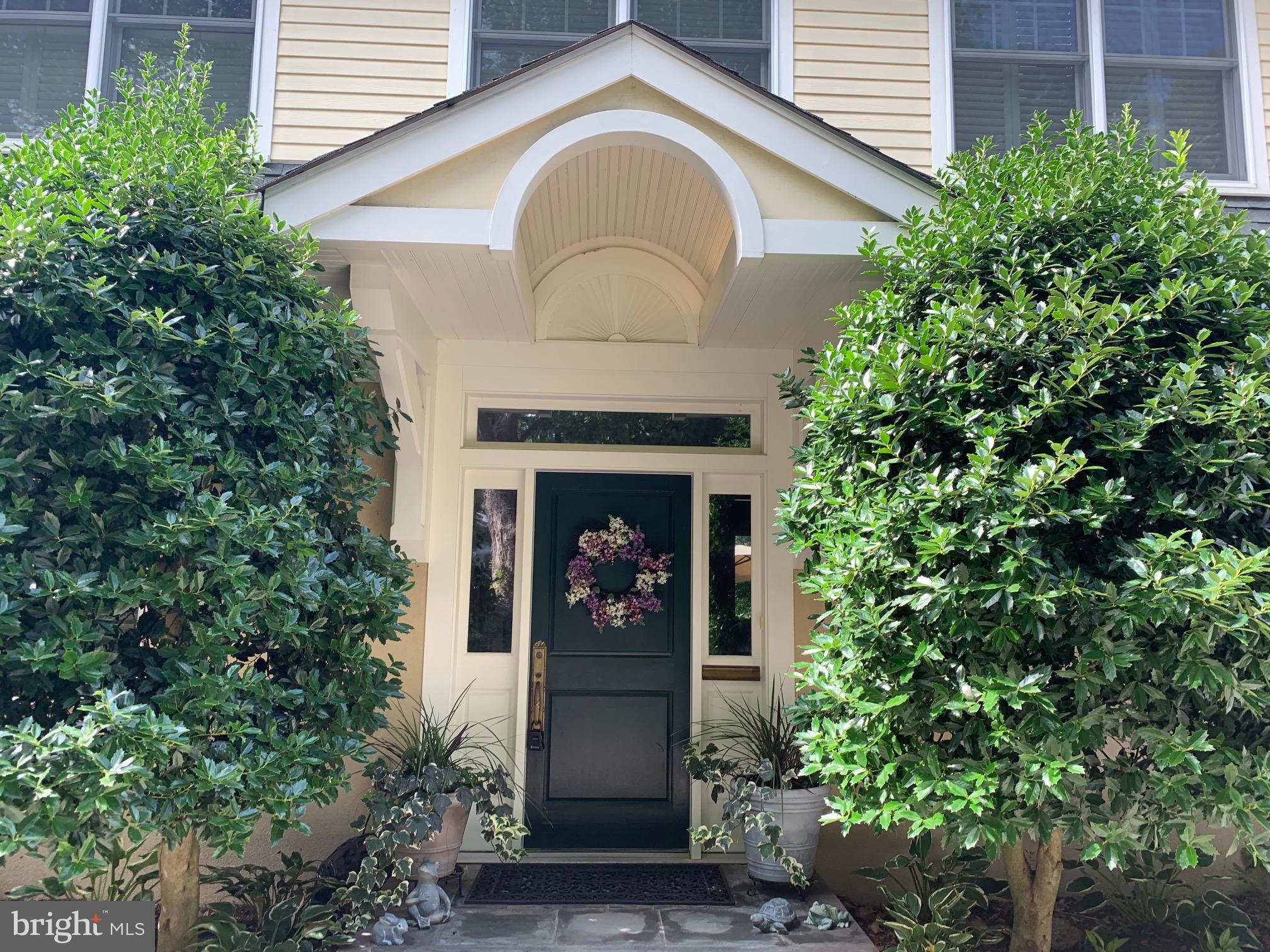CHESTNUT HILL - Residential