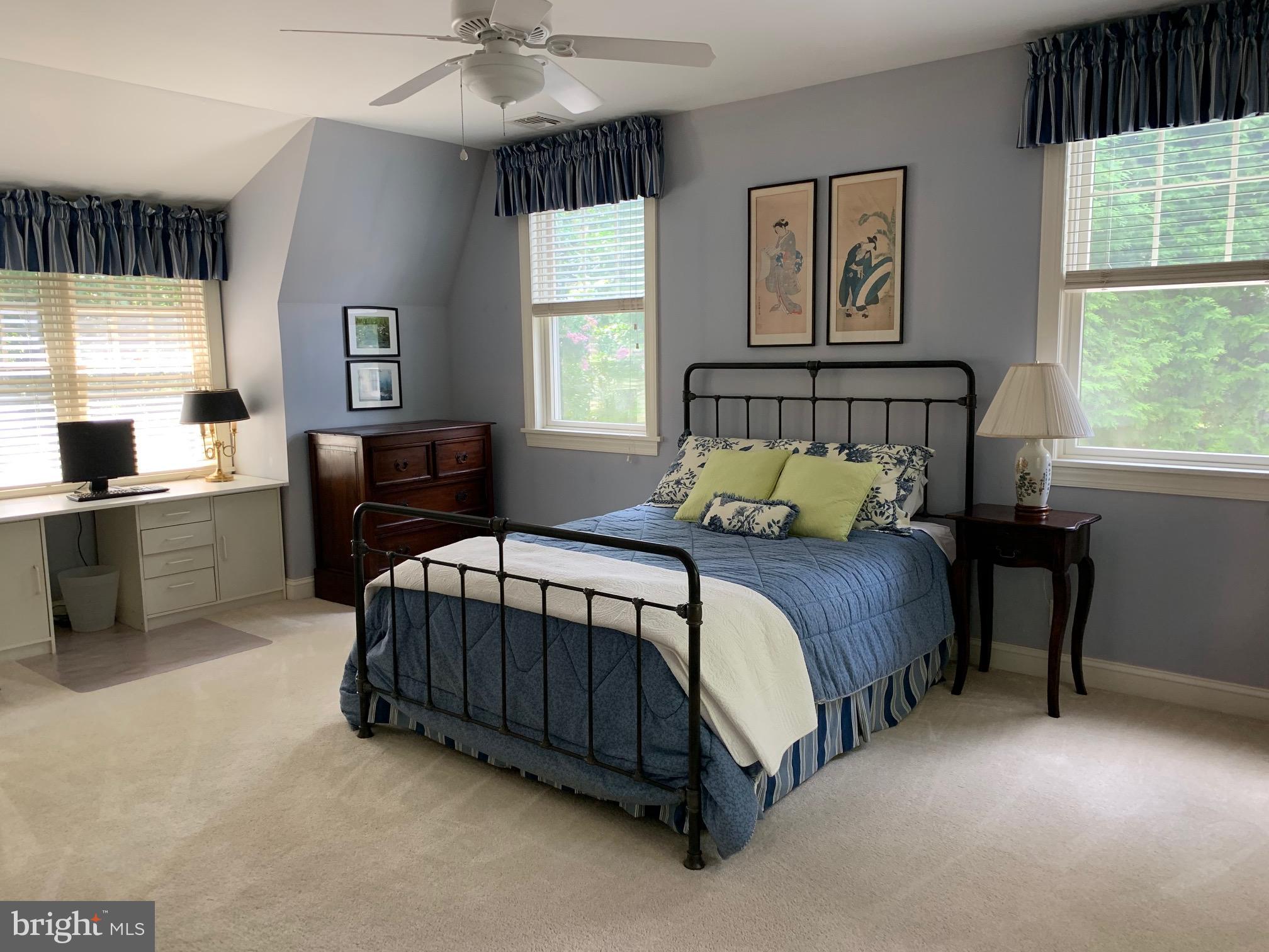 CHESTNUT HILL - Residential