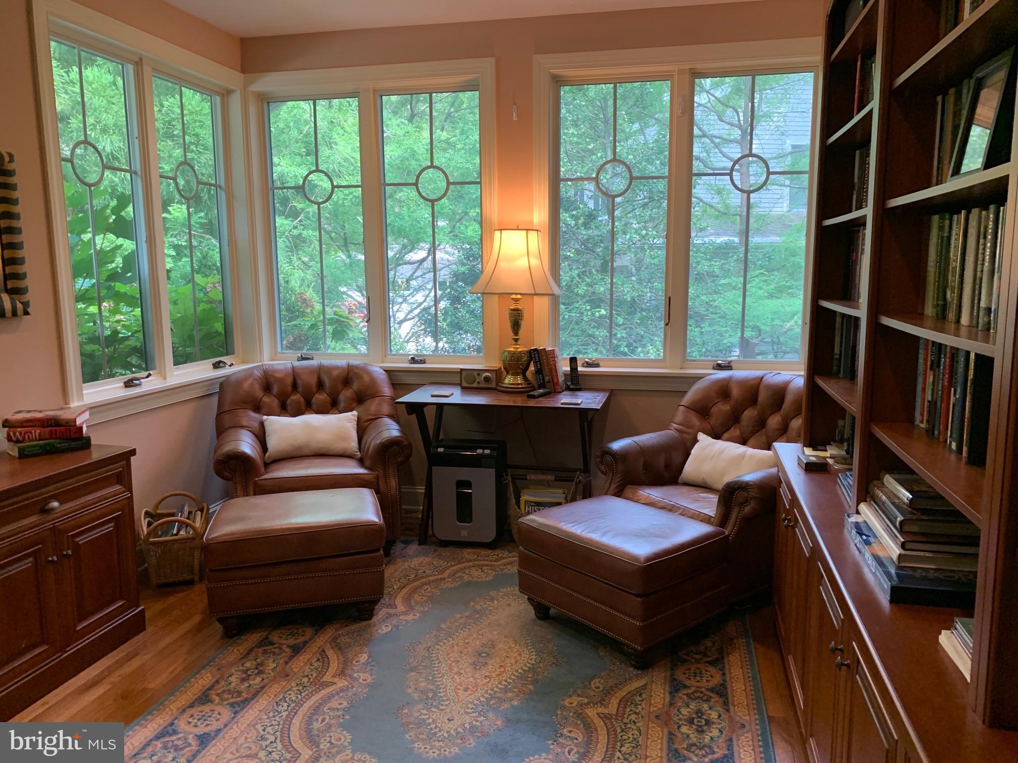 CHESTNUT HILL - Residential