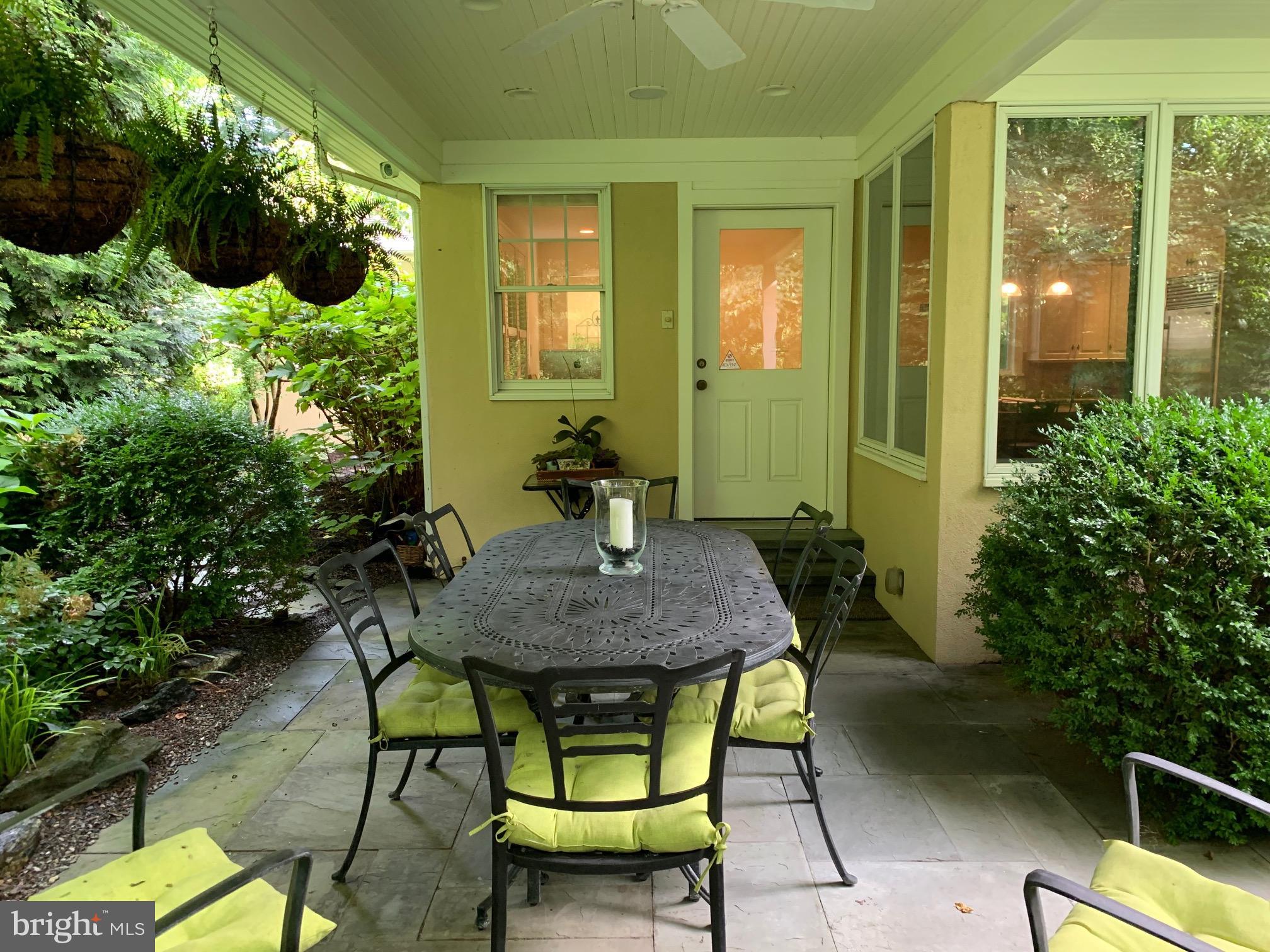 CHESTNUT HILL - Residential