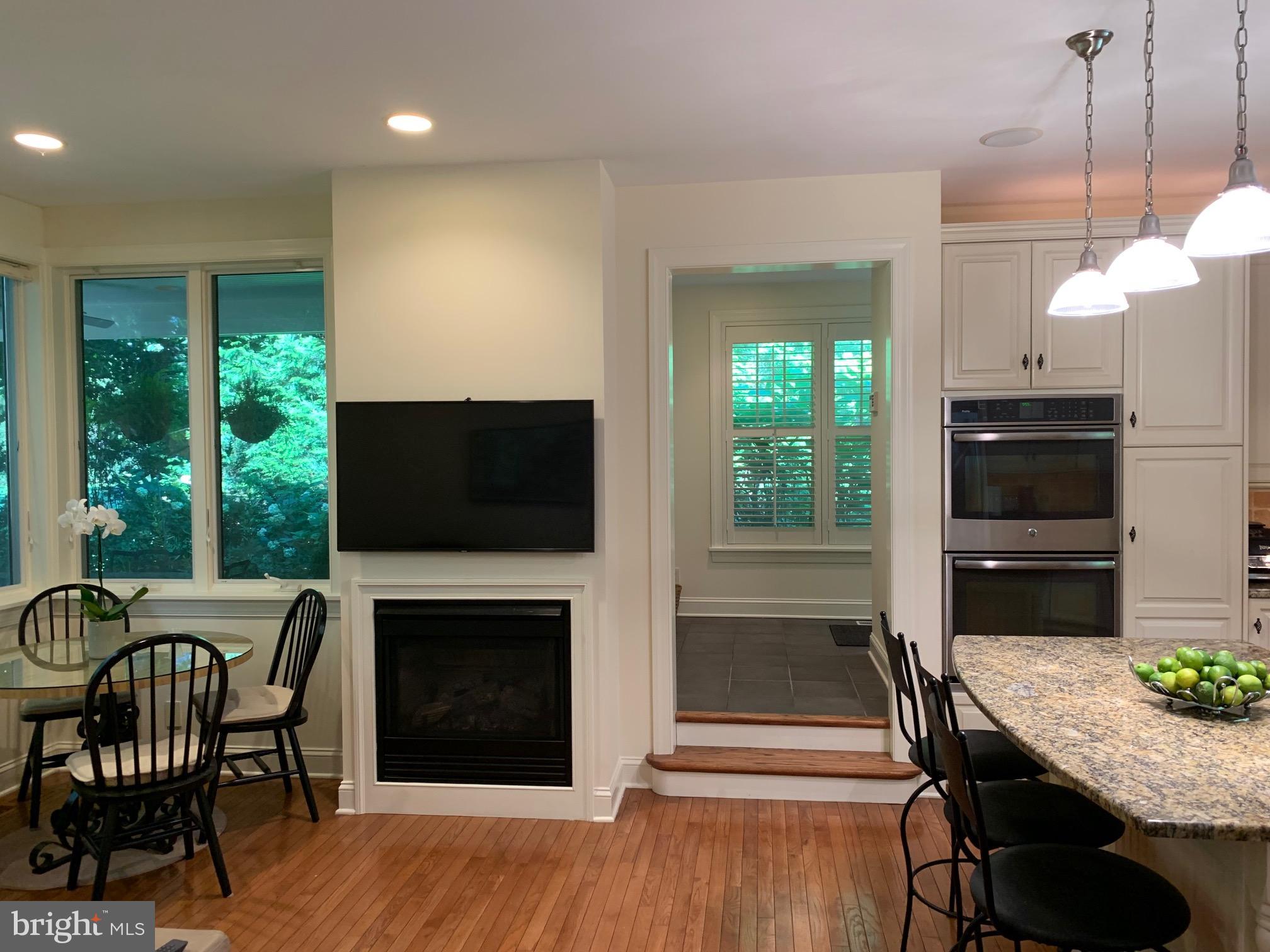 CHESTNUT HILL - Residential