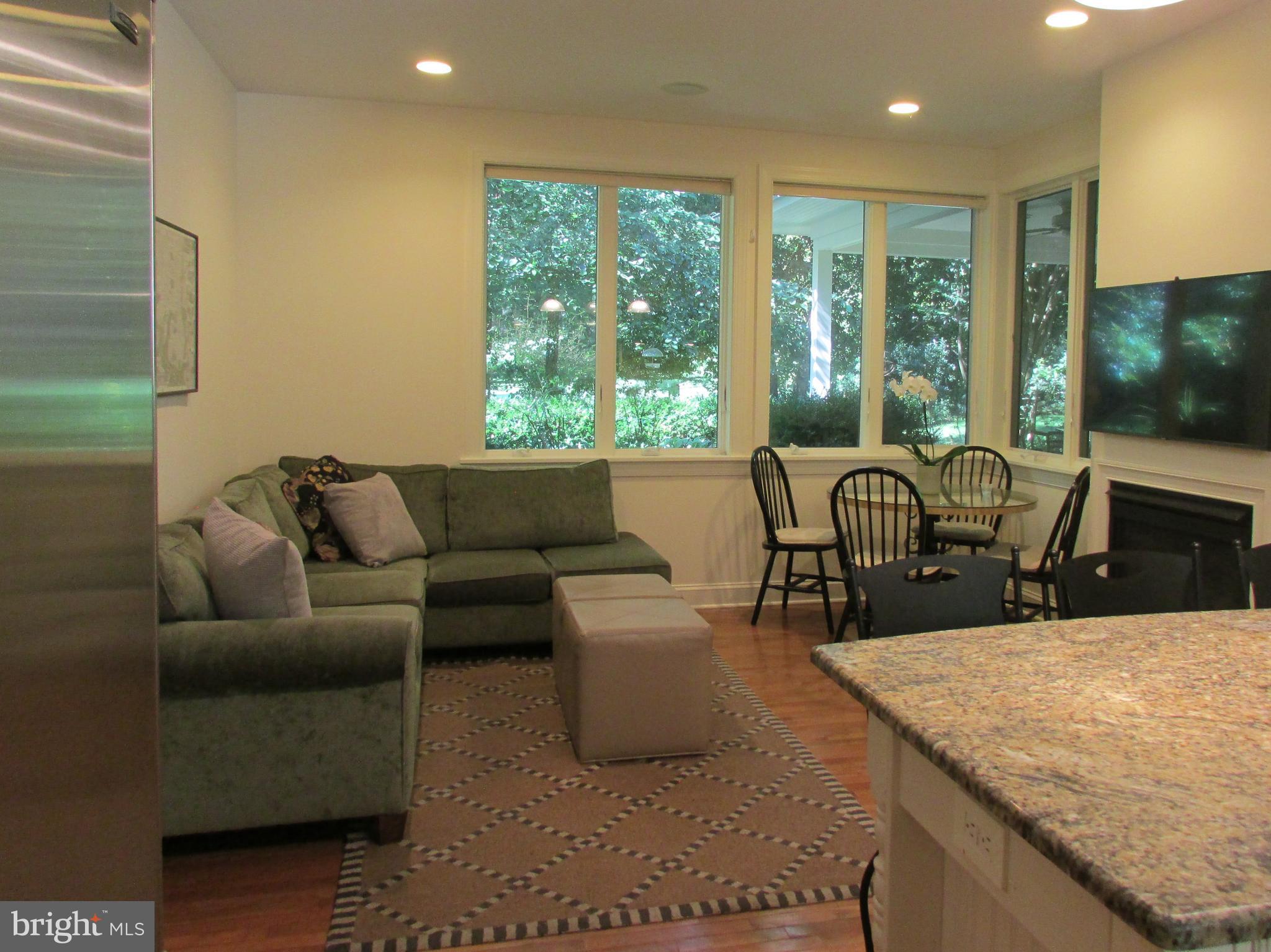 CHESTNUT HILL - Residential