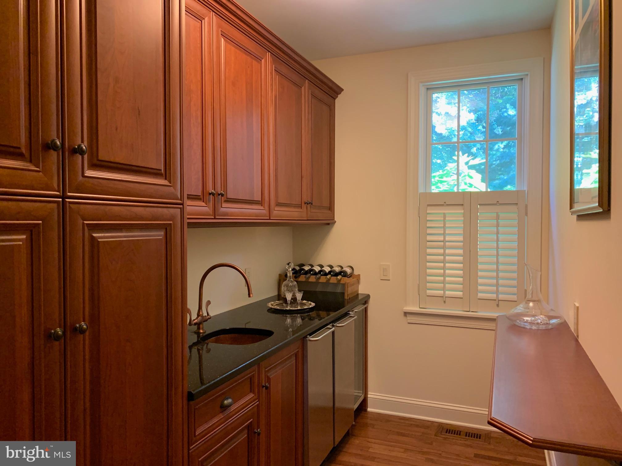 CHESTNUT HILL - Residential