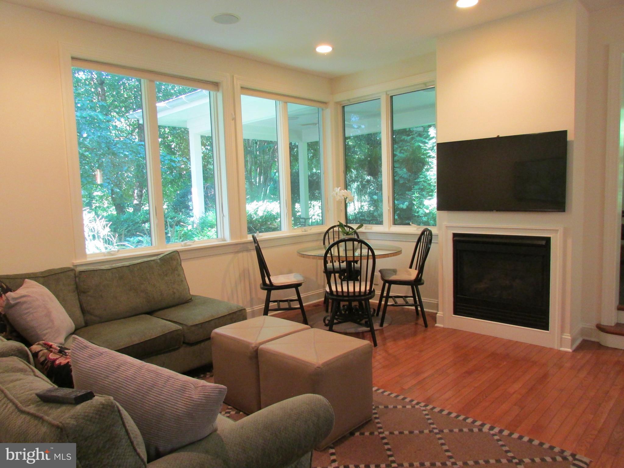 CHESTNUT HILL - Residential