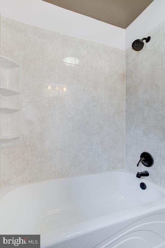 PERRING LOCH - Residential