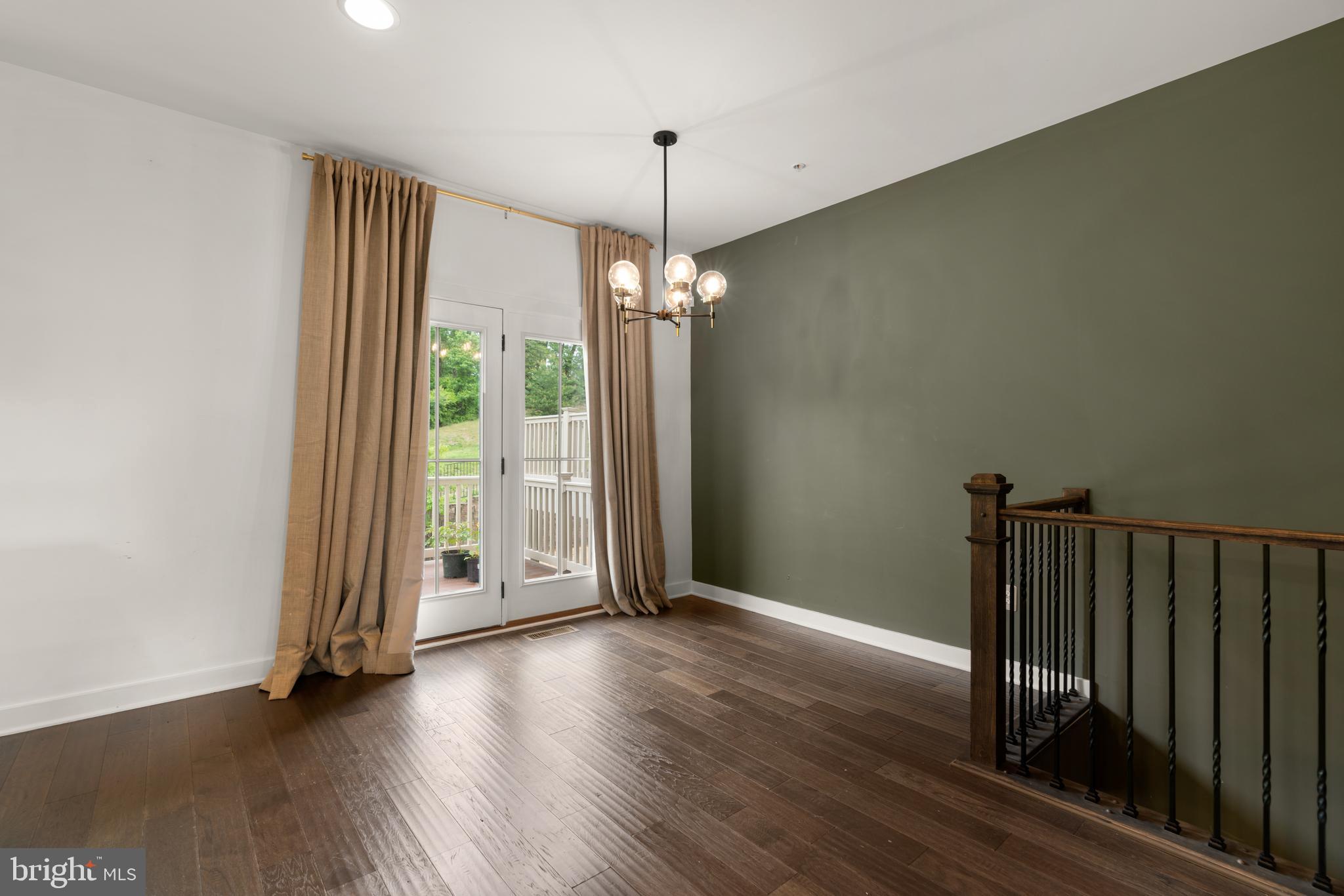 PONDVIEW - Residential Lease