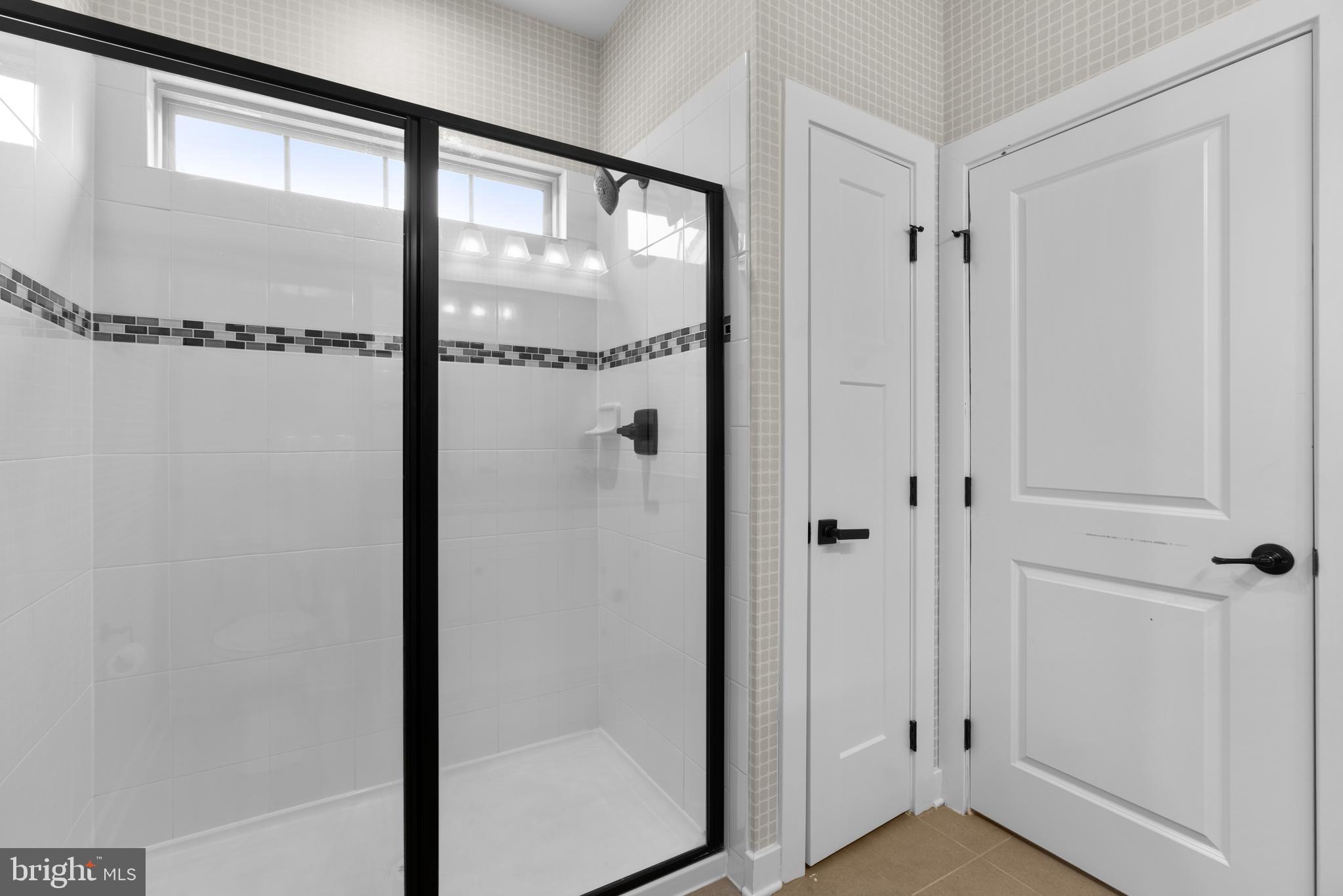 PONDVIEW - Residential Lease