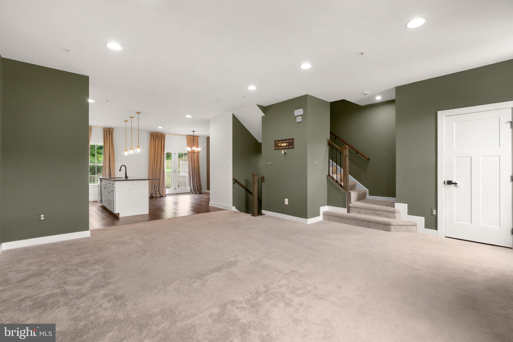 PONDVIEW - Residential Lease