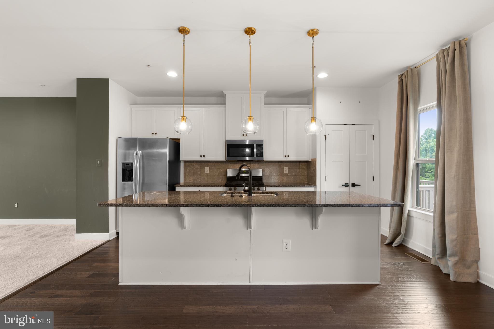 PONDVIEW - Residential Lease