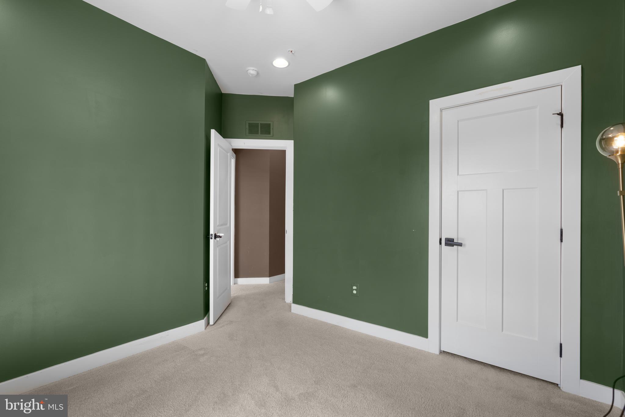 PONDVIEW - Residential Lease