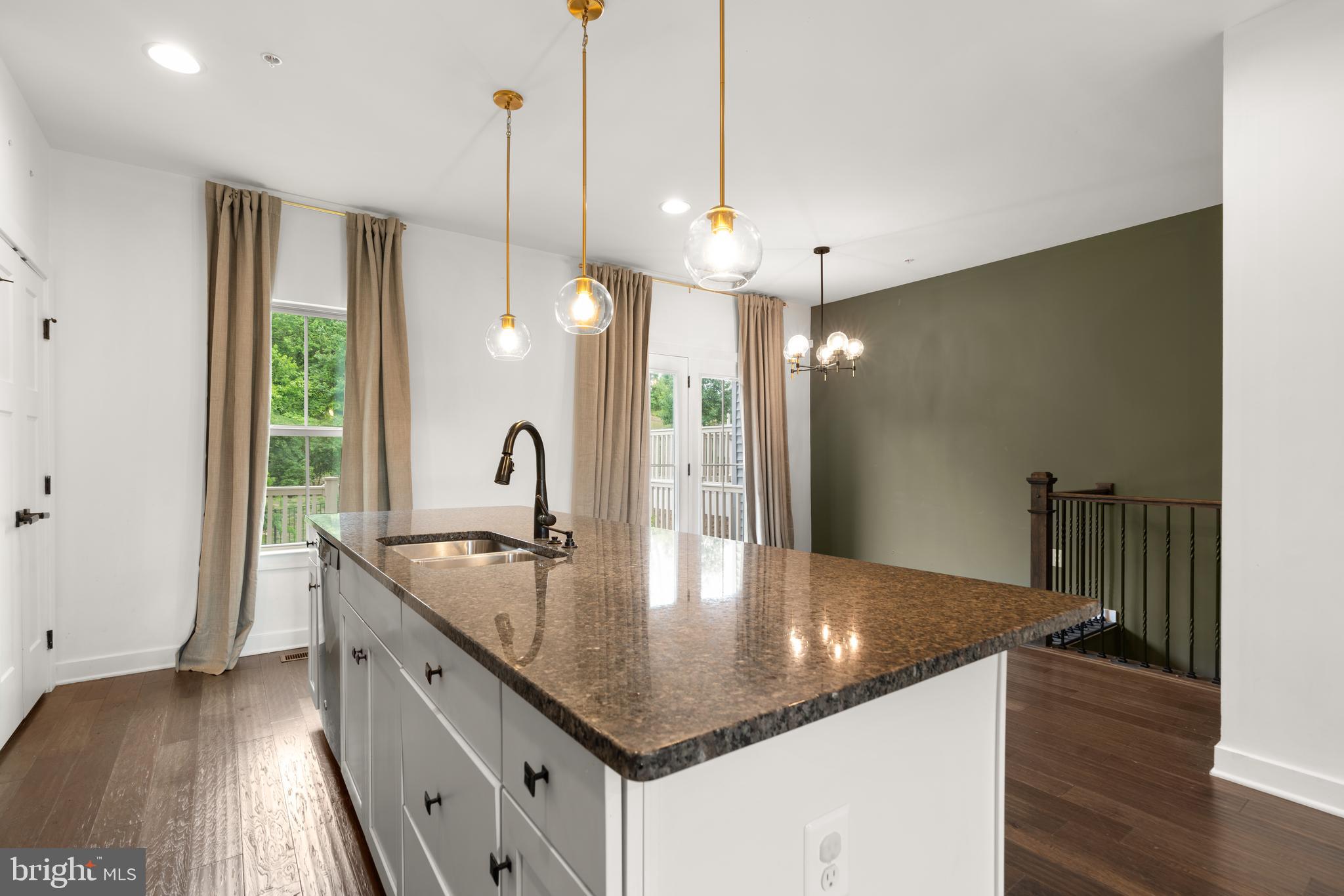 PONDVIEW - Residential Lease