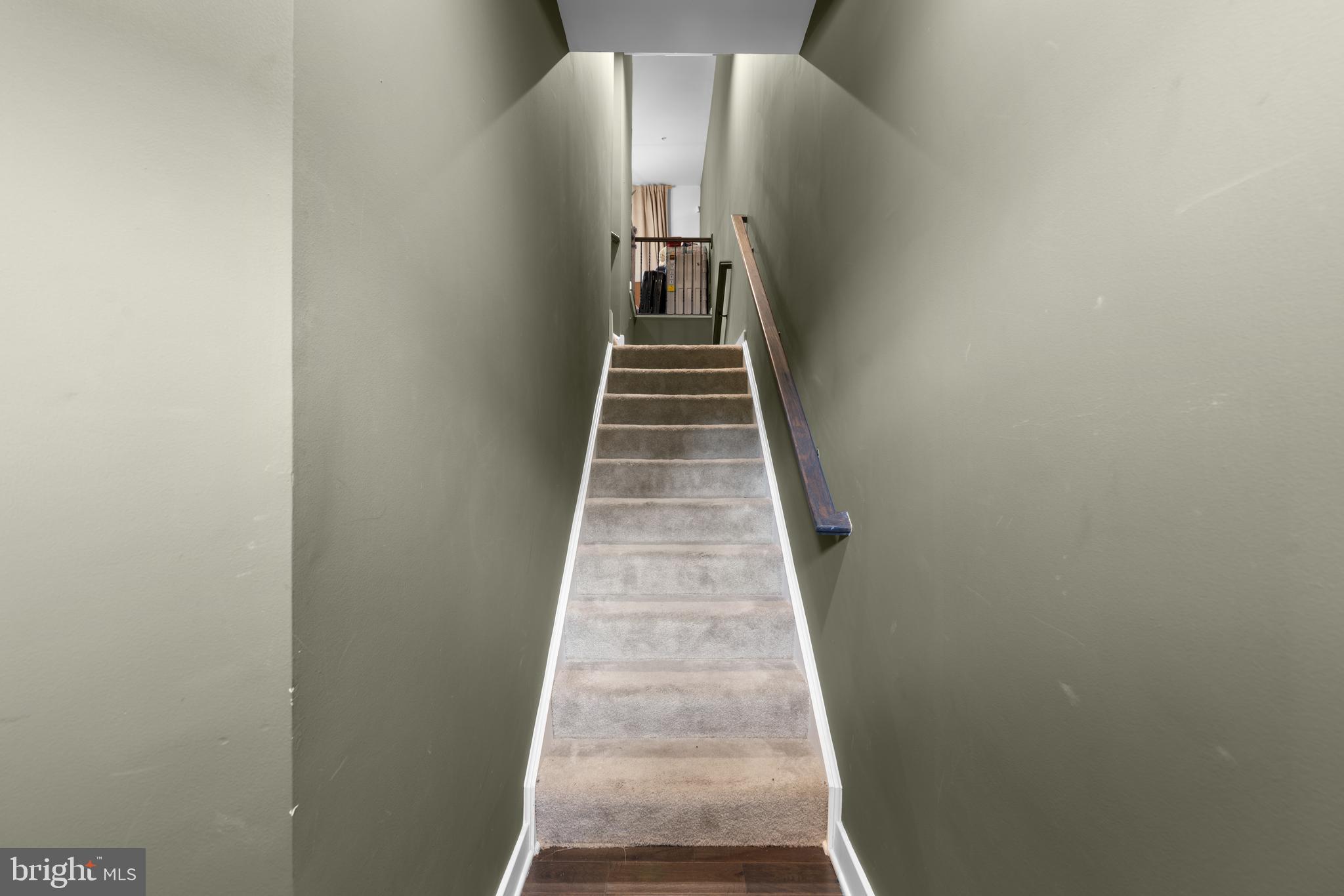 PONDVIEW - Residential Lease