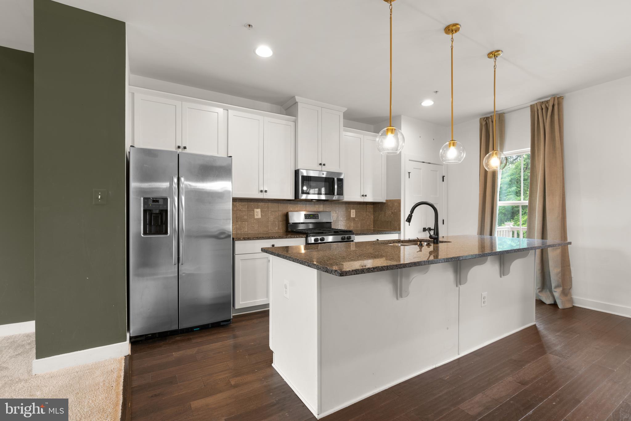 PONDVIEW - Residential Lease