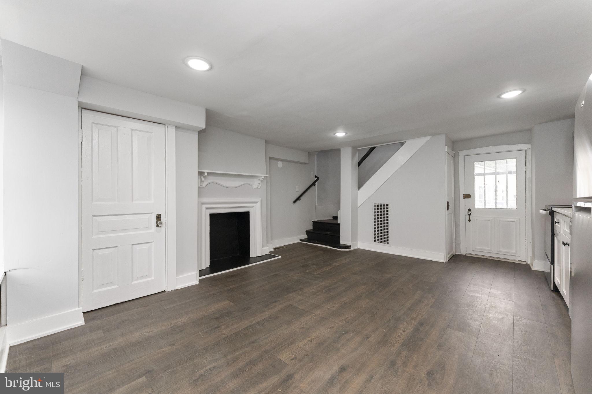 ROXBOROUGH - Residential