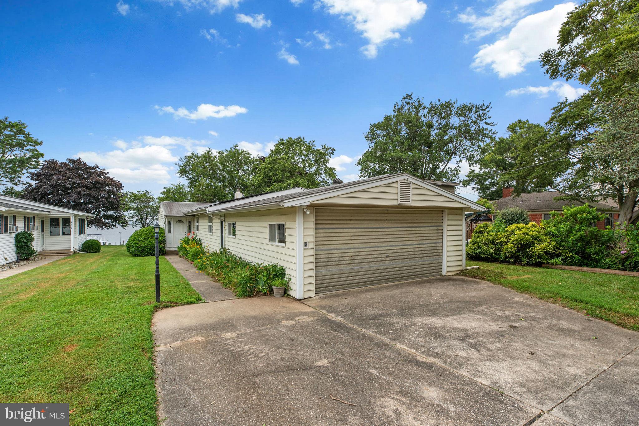 802 KENTMORR ROAD