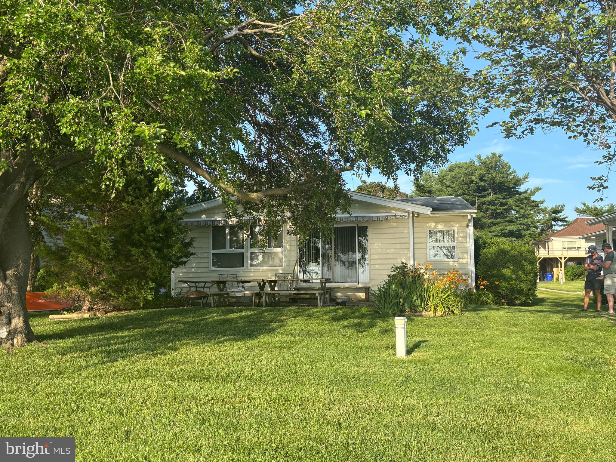 802 KENTMORR ROAD